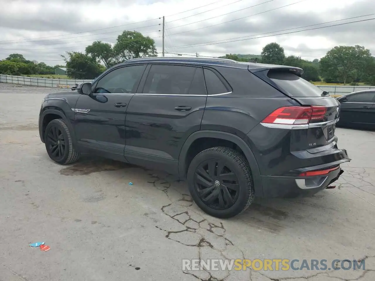 2 Photograph of a damaged car 1V2KE2CA5NC220295 VOLKSWAGEN ATLAS 2022