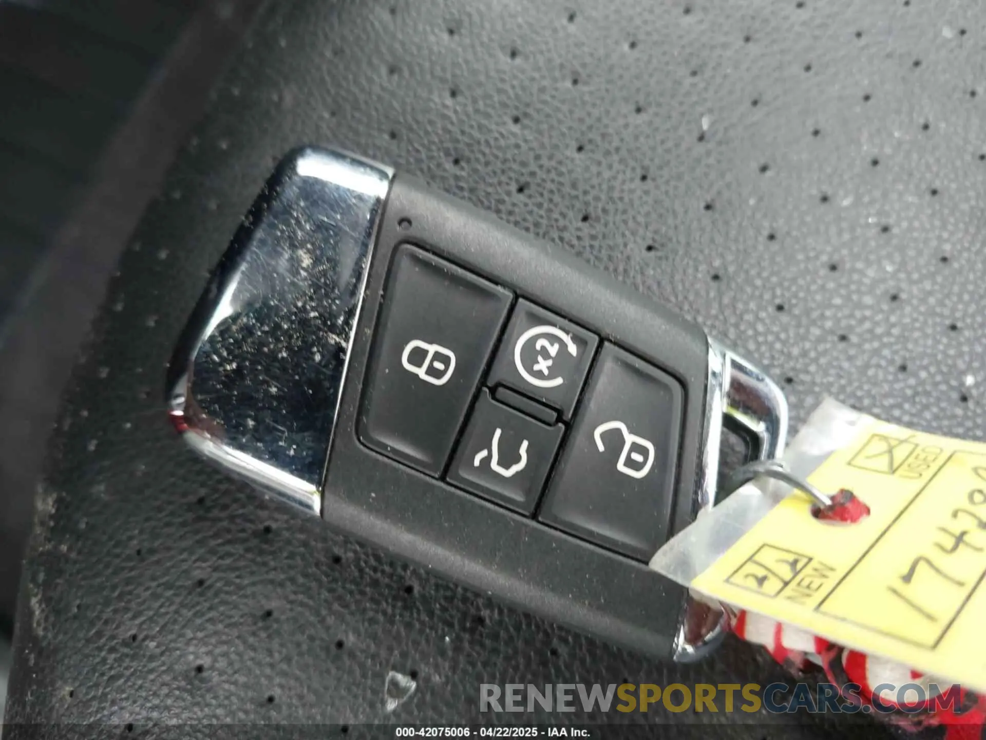 11 Photograph of a damaged car 1V2KP2CA0NC522555 VOLKSWAGEN ATLAS 2022