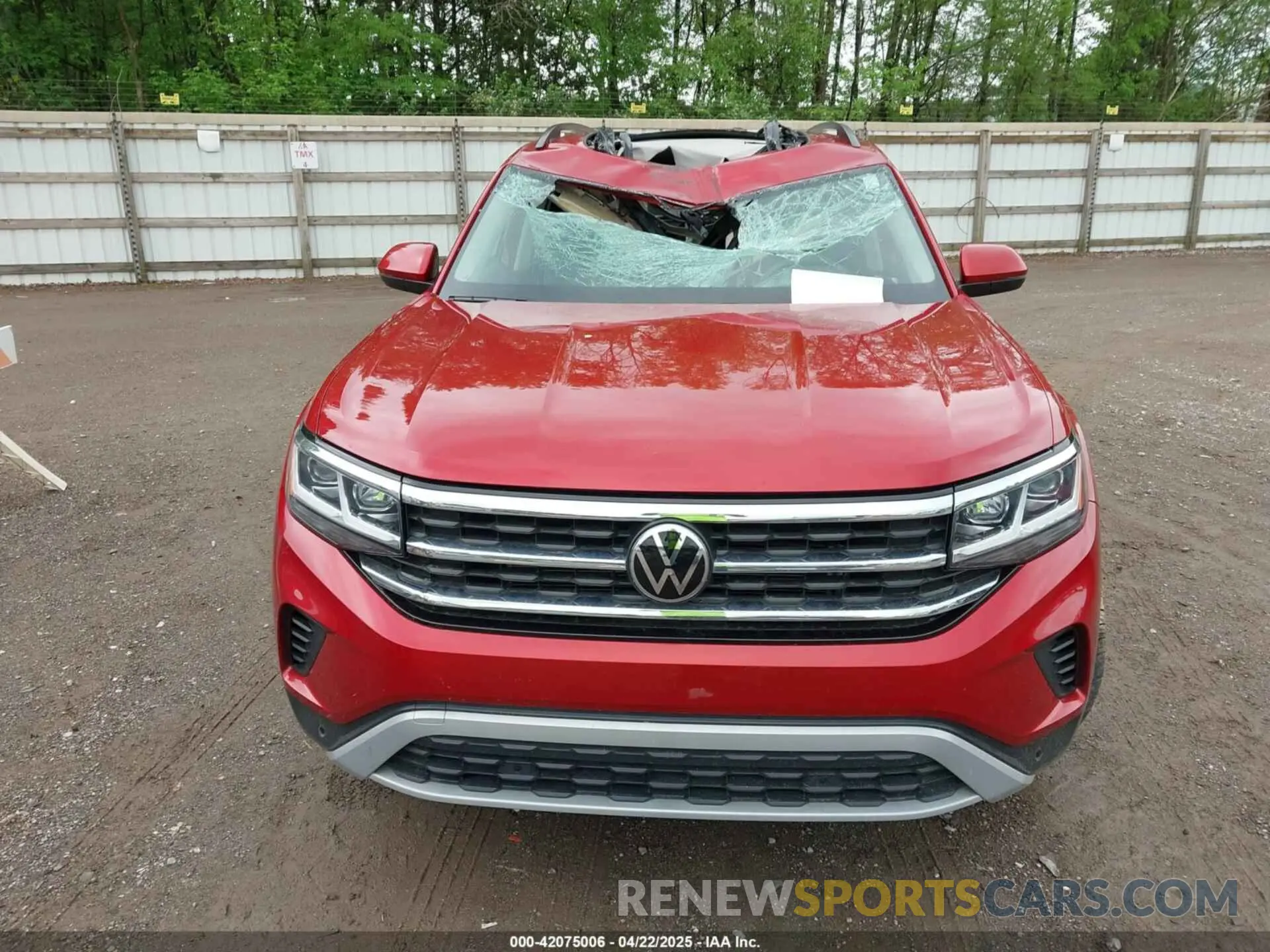 12 Photograph of a damaged car 1V2KP2CA0NC522555 VOLKSWAGEN ATLAS 2022