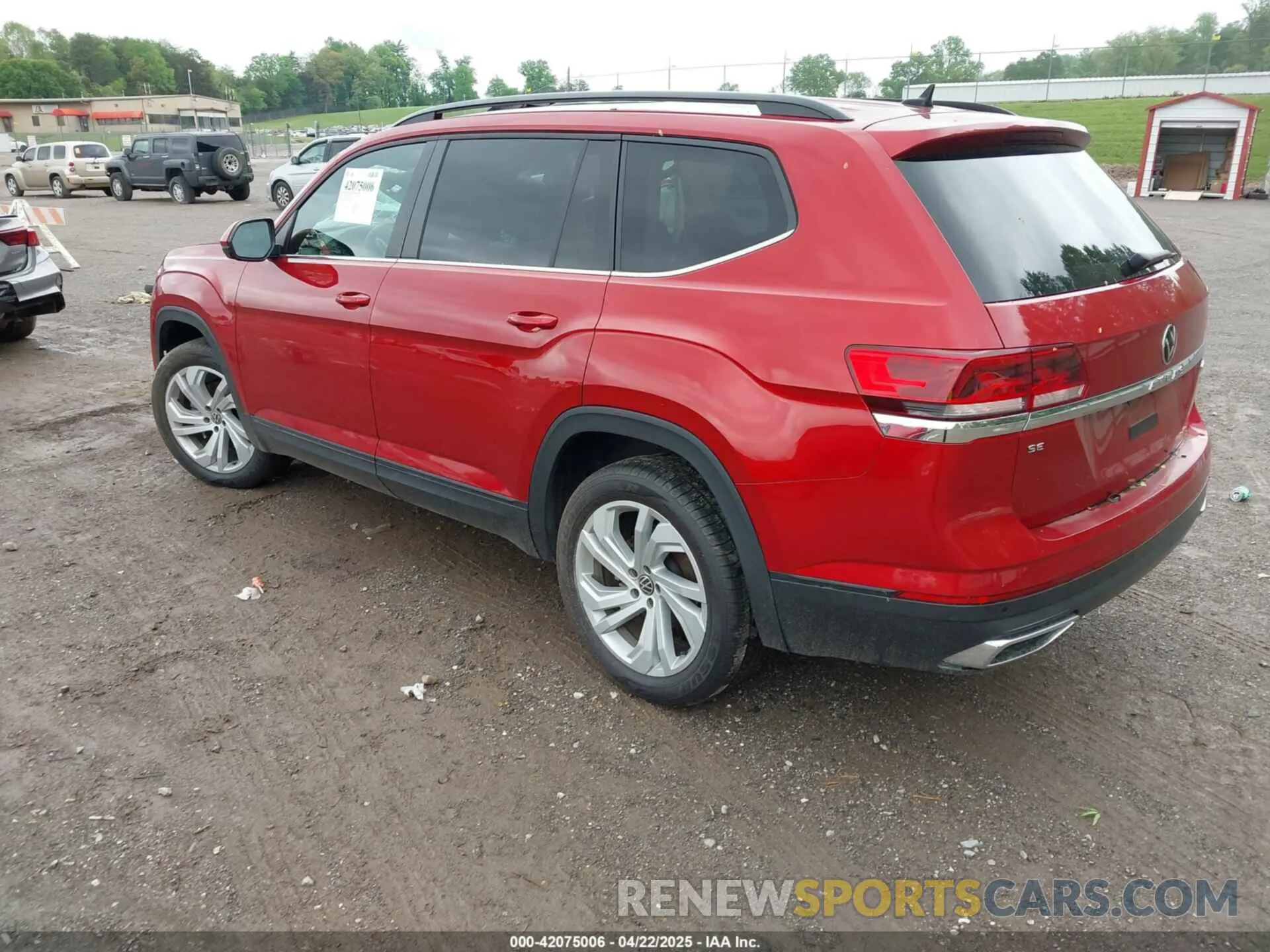 3 Photograph of a damaged car 1V2KP2CA0NC522555 VOLKSWAGEN ATLAS 2022