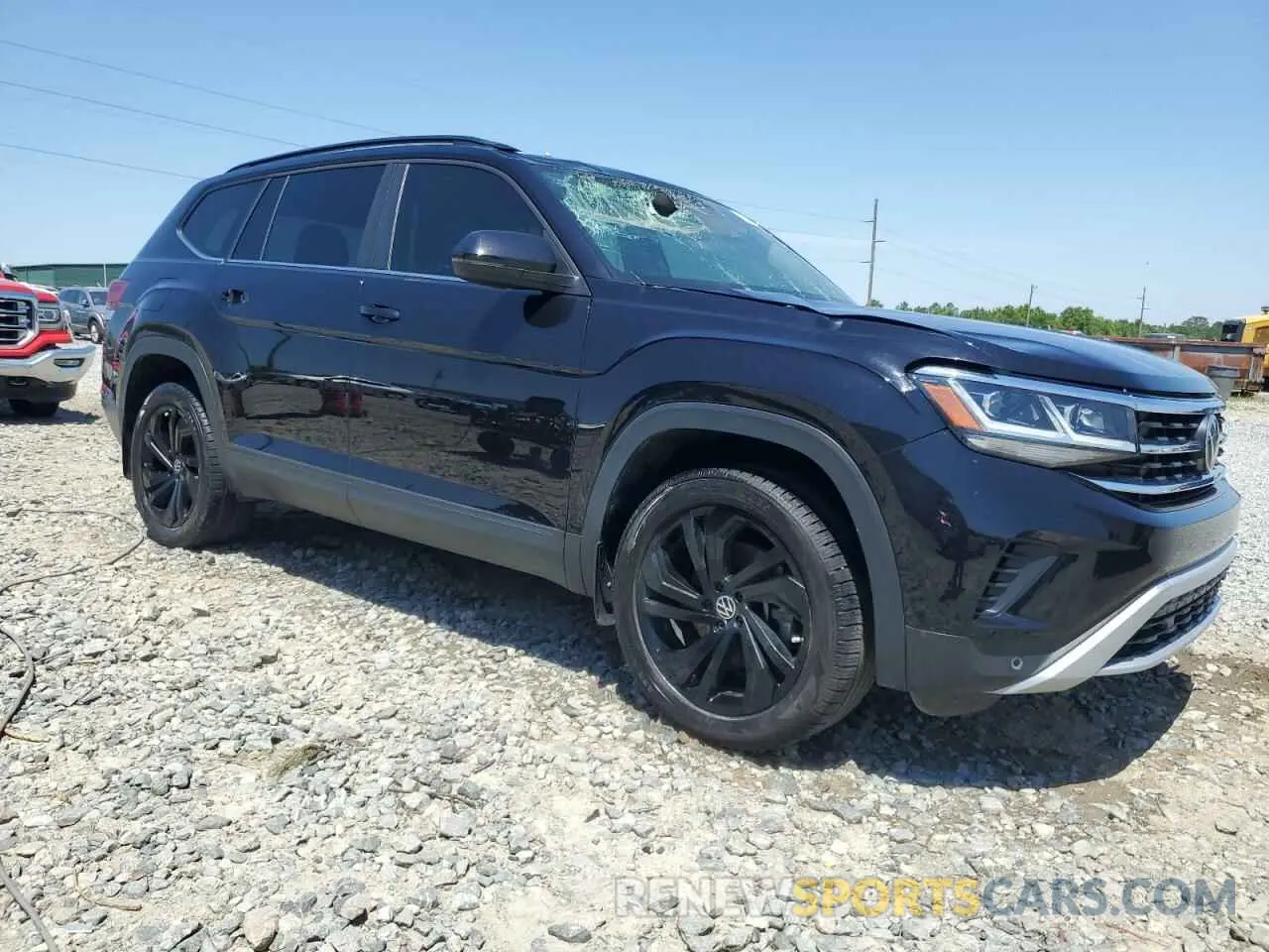 4 Photograph of a damaged car 1V2KP2CA1NC508230 VOLKSWAGEN ATLAS 2022