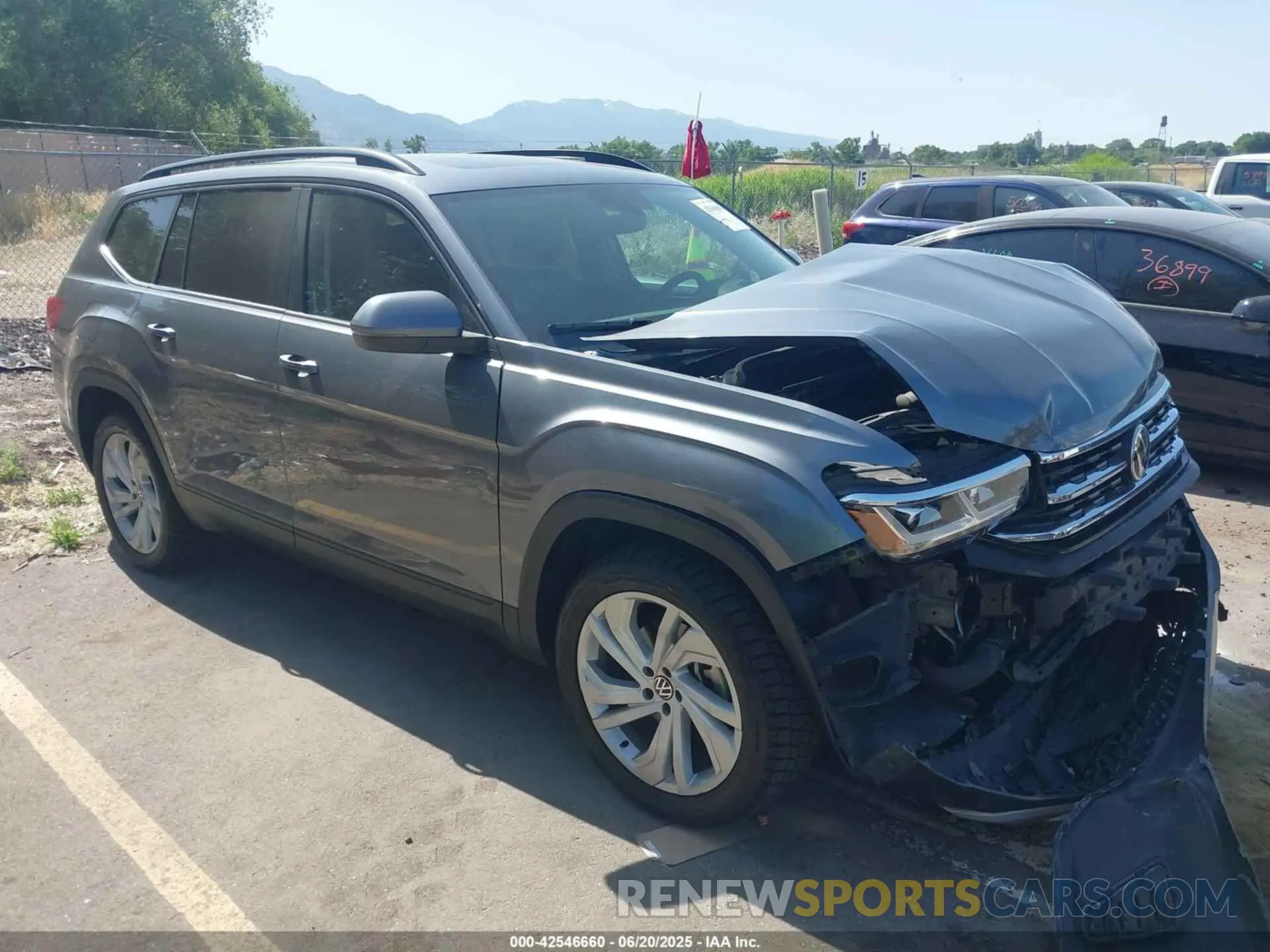 1 Photograph of a damaged car 1V2KP2CA6NC524326 VOLKSWAGEN ATLAS 2022