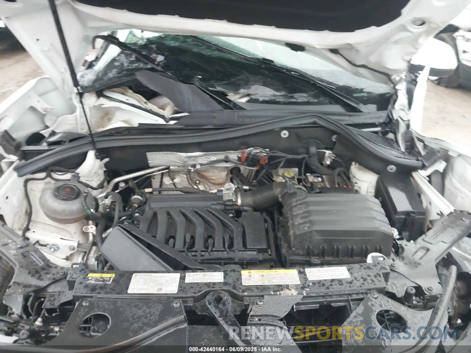 10 Photograph of a damaged car 1V2KR2CA0NC509427 VOLKSWAGEN ATLAS 2022