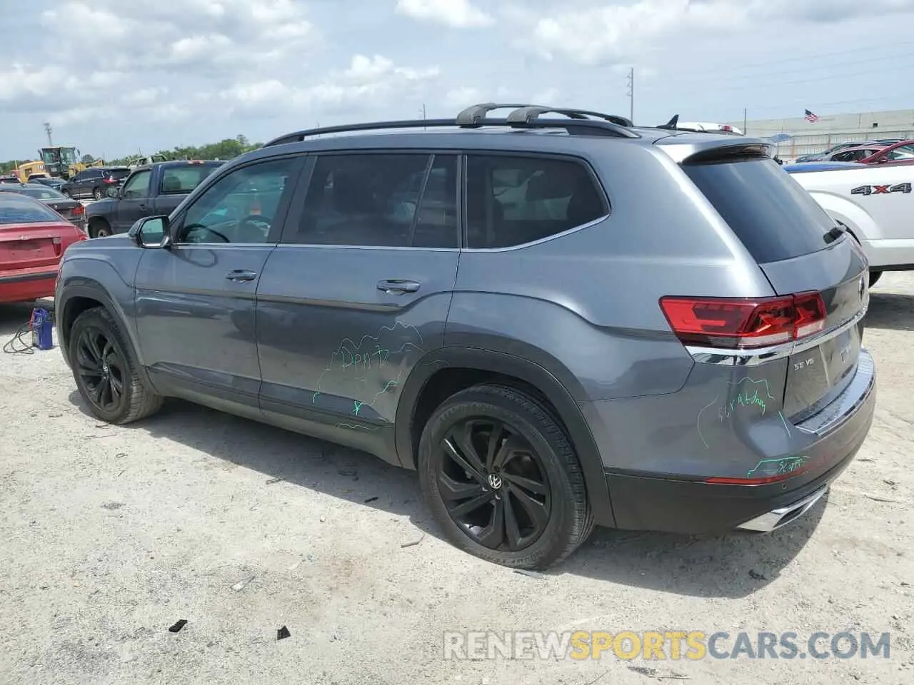 2 Photograph of a damaged car 1V2KR2CA0NC521707 VOLKSWAGEN ATLAS 2022