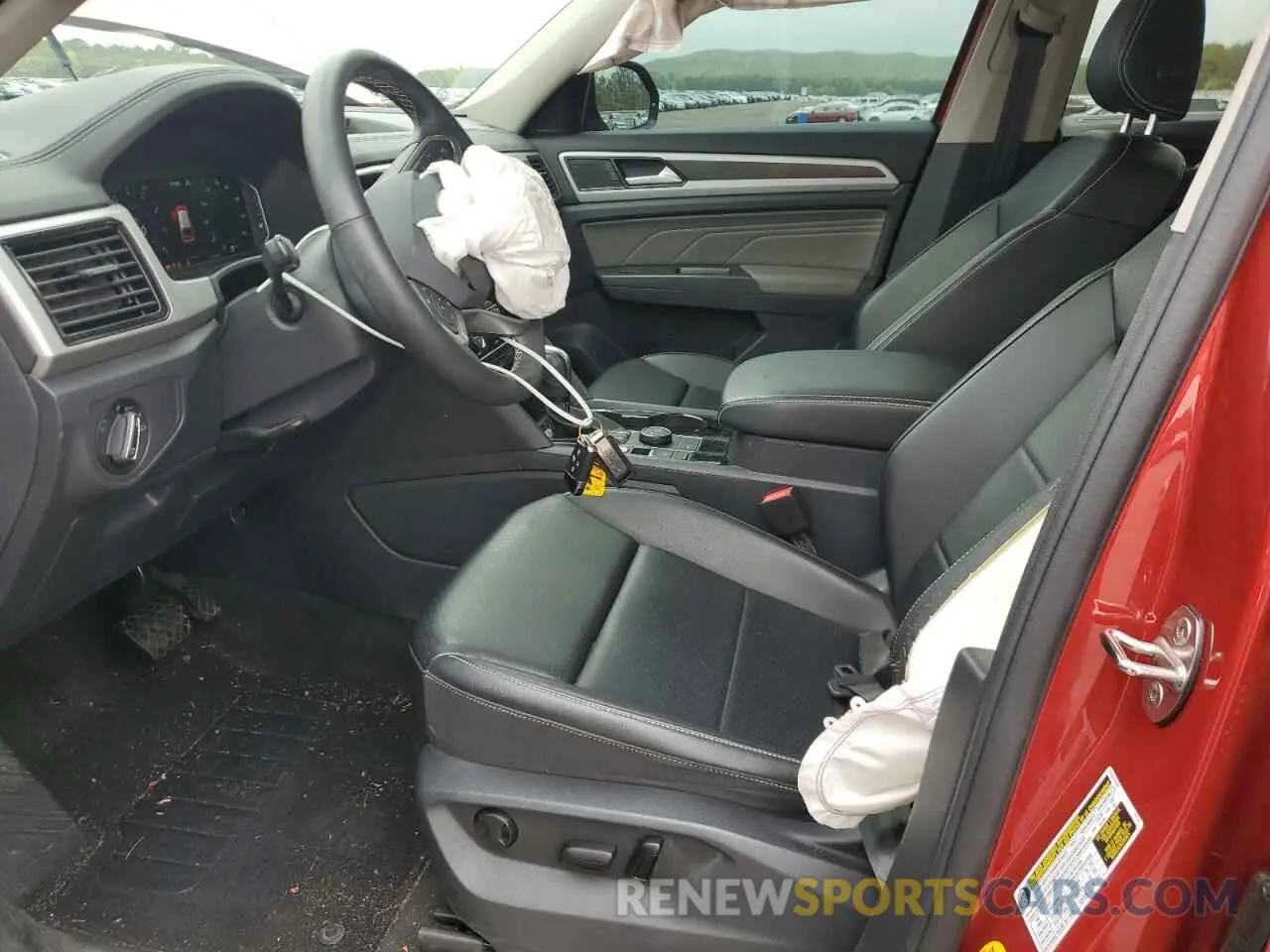 7 Photograph of a damaged car 1V2KR2CA1NC553632 VOLKSWAGEN ATLAS 2022