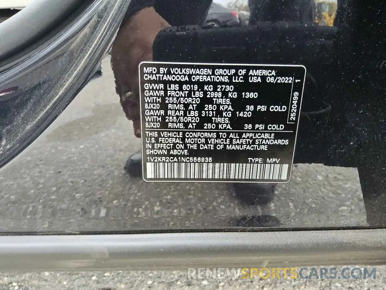 14 Photograph of a damaged car 1V2KR2CA1NC556935 VOLKSWAGEN ATLAS 2022