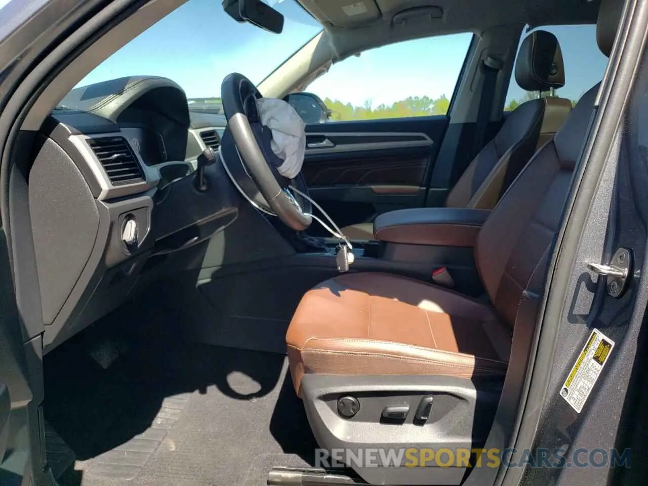 7 Photograph of a damaged car 1V2KR2CA3NC519675 VOLKSWAGEN ATLAS 2022