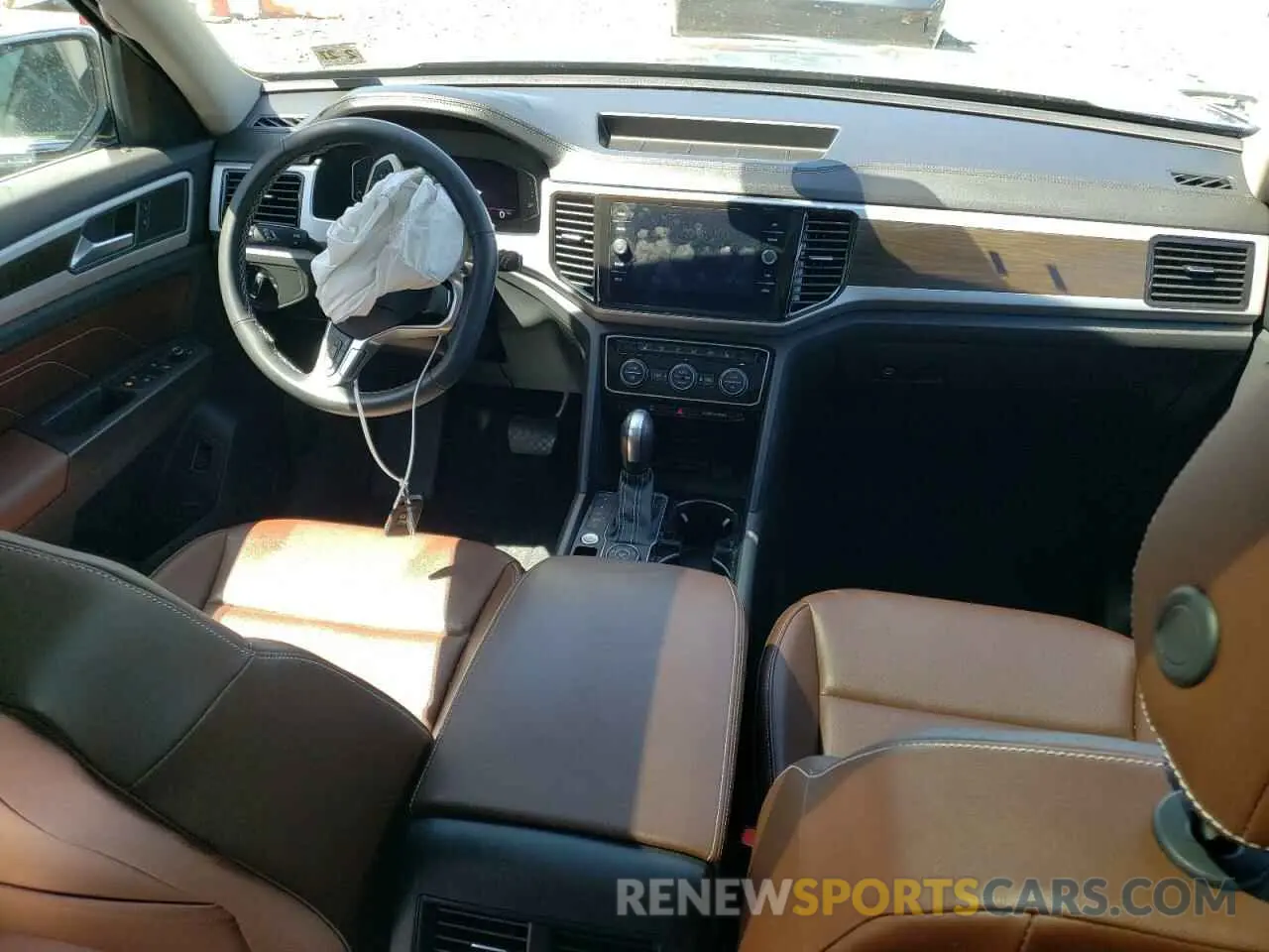8 Photograph of a damaged car 1V2KR2CA3NC519675 VOLKSWAGEN ATLAS 2022