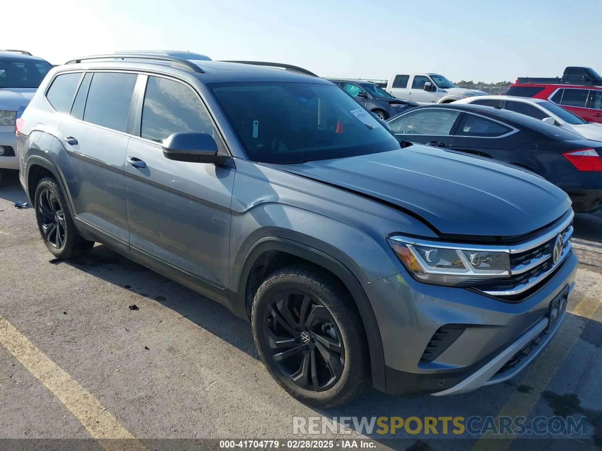 1 Photograph of a damaged car 1V2KR2CA5NC507639 VOLKSWAGEN ATLAS 2022