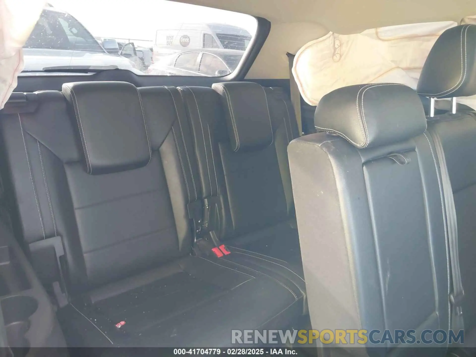 8 Photograph of a damaged car 1V2KR2CA5NC507639 VOLKSWAGEN ATLAS 2022