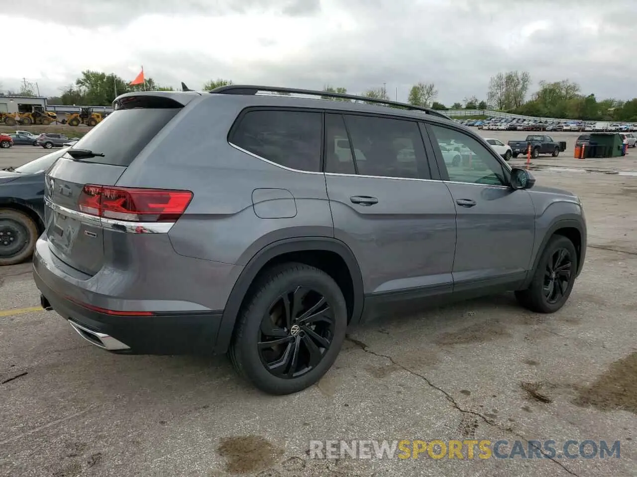 3 Photograph of a damaged car 1V2KR2CA6NC536101 VOLKSWAGEN ATLAS 2022