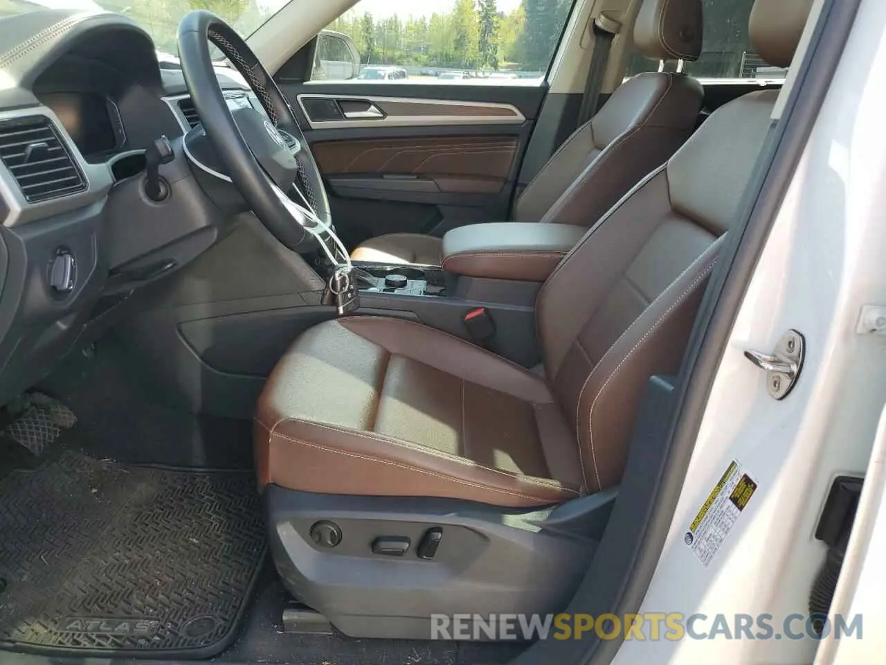 7 Photograph of a damaged car 1V2KR2CA7NC557944 VOLKSWAGEN ATLAS 2022