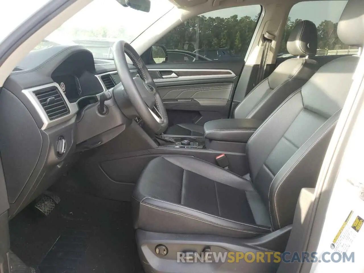 7 Photograph of a damaged car 1V2KR2CA8NC550307 VOLKSWAGEN ATLAS 2022