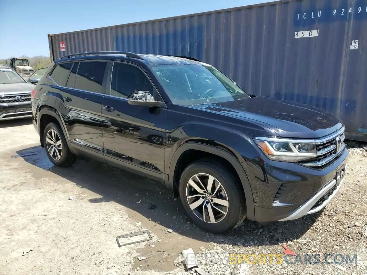 4 Photograph of a damaged car 1V2LP2CA8NC509167 VOLKSWAGEN ATLAS 2022