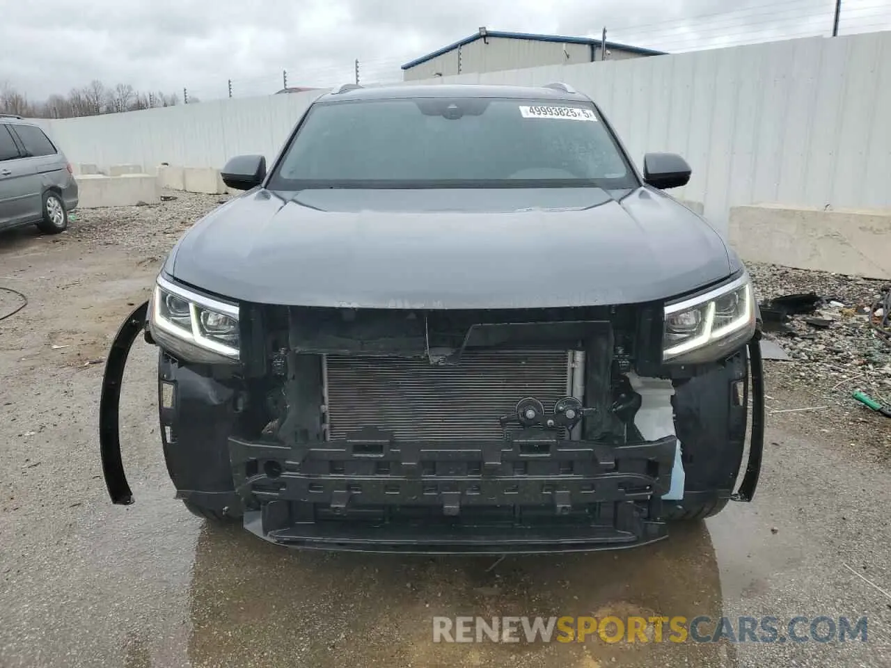 5 Photograph of a damaged car 1V2SC2CA3NC213951 VOLKSWAGEN ATLAS 2022