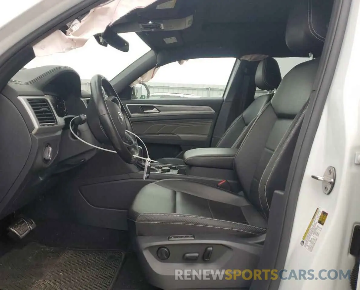 7 Photograph of a damaged car 1V2SC2CA3NC220835 VOLKSWAGEN ATLAS 2022
