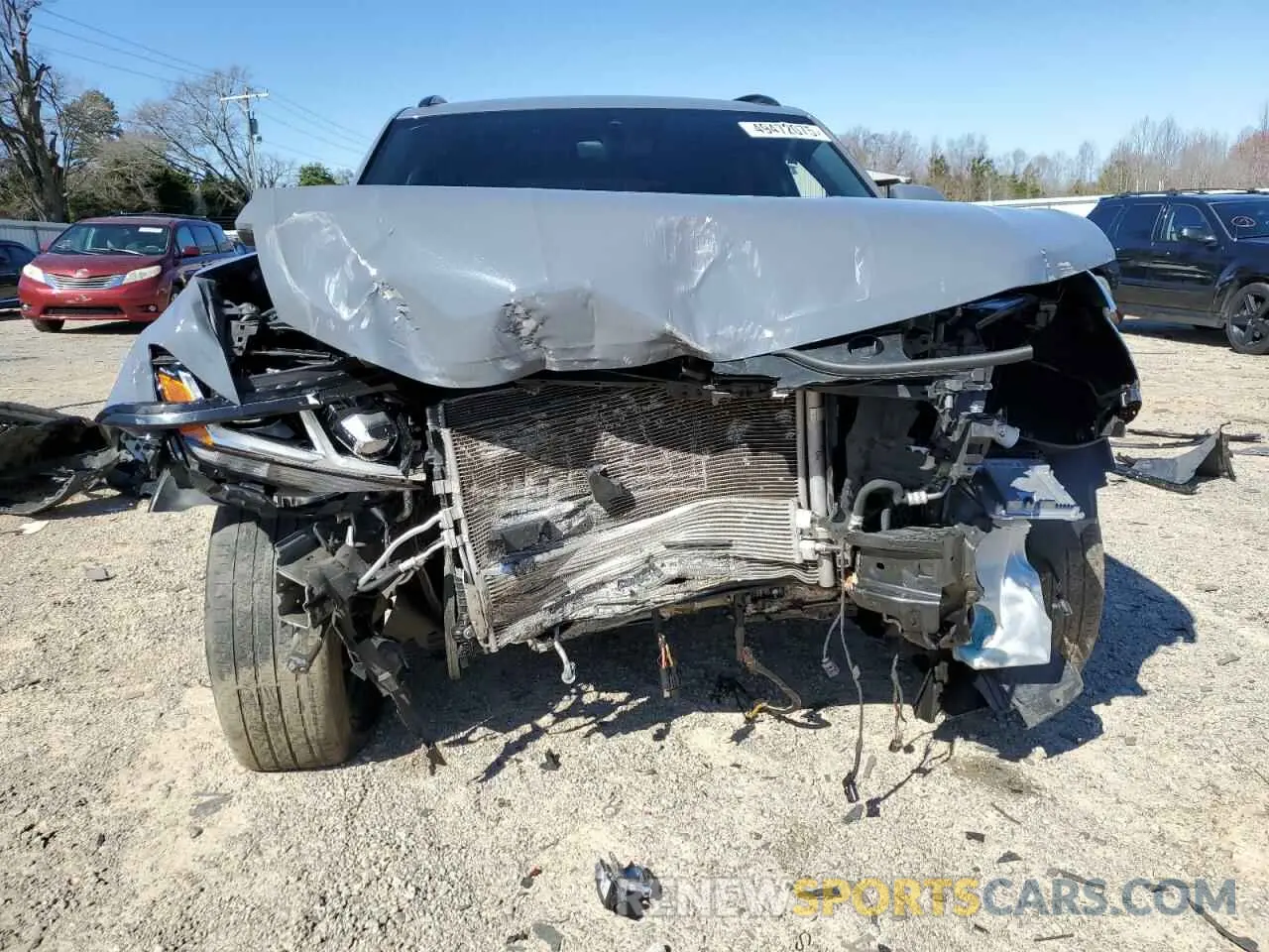 5 Photograph of a damaged car 1V2SE2CA0NC205901 VOLKSWAGEN ATLAS 2022