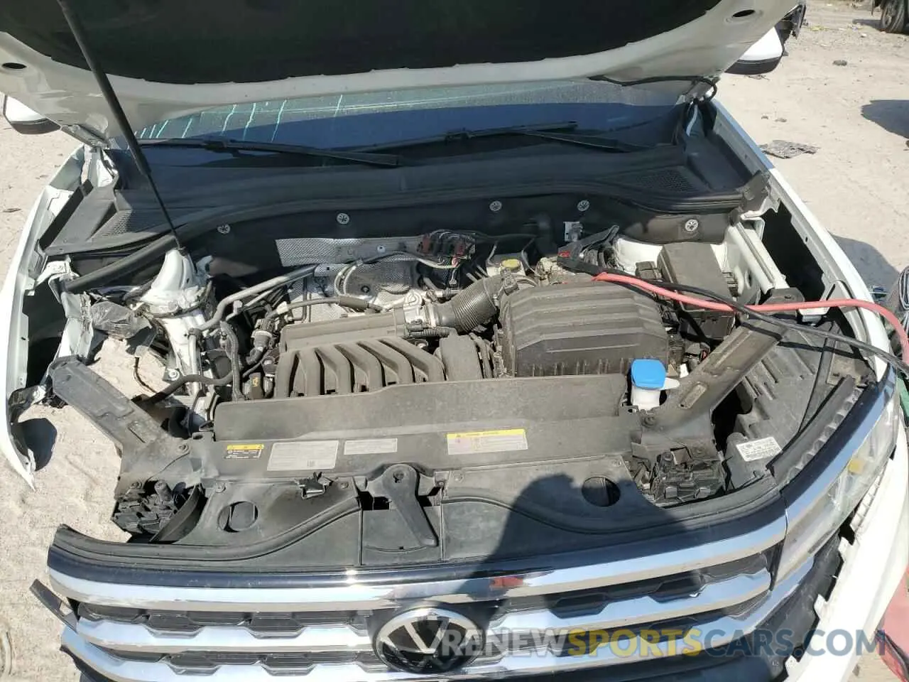 12 Photograph of a damaged car 1V2WE2CA2NC205111 VOLKSWAGEN ATLAS 2022