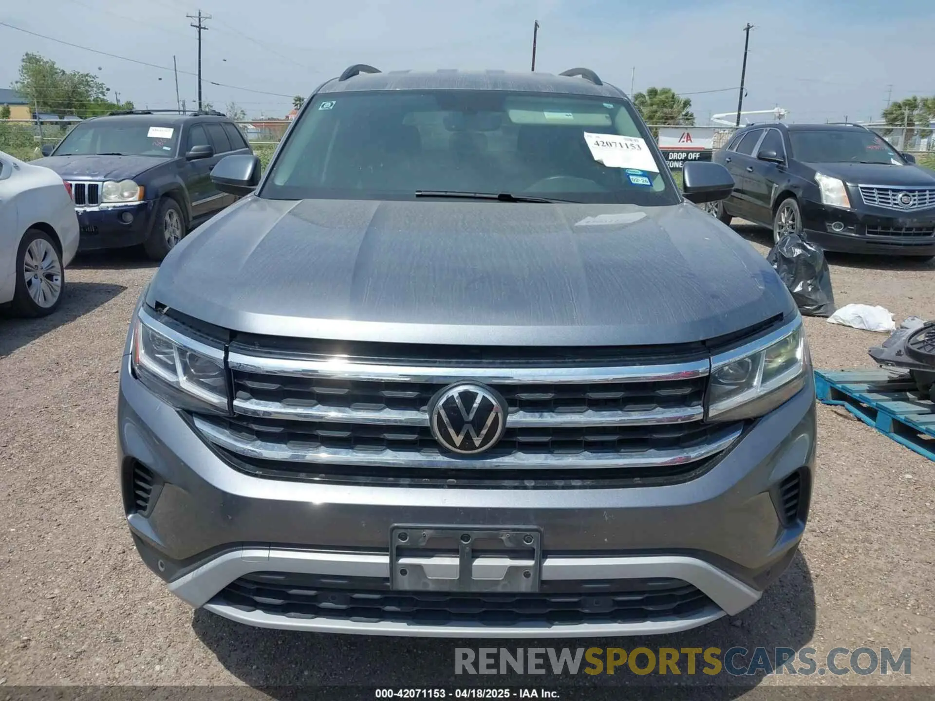 6 Photograph of a damaged car 1V2WR2CA1NC514072 VOLKSWAGEN ATLAS 2022