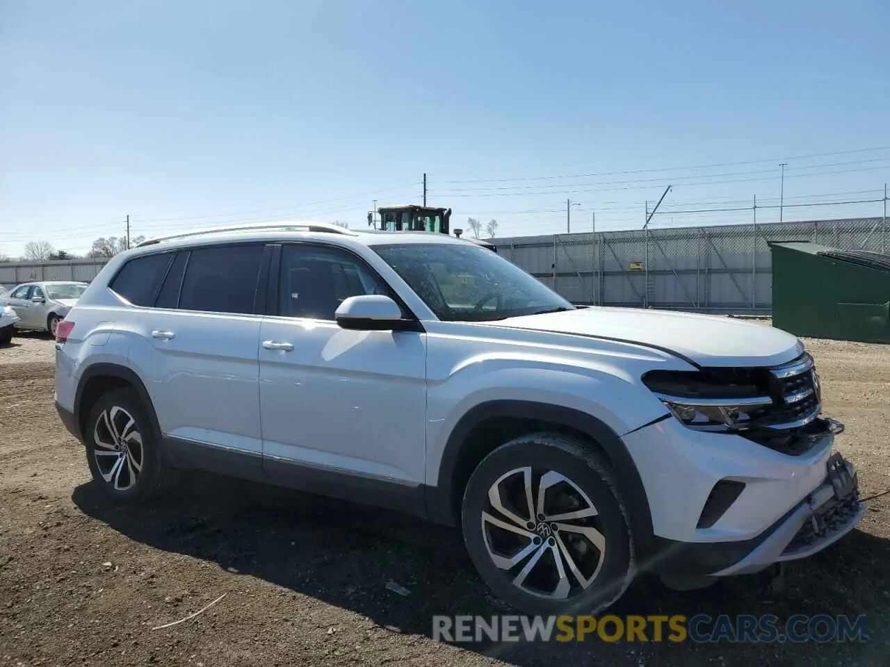 4 Photograph of a damaged car 1V2BP2CA1PC518677 VOLKSWAGEN ATLAS 2023