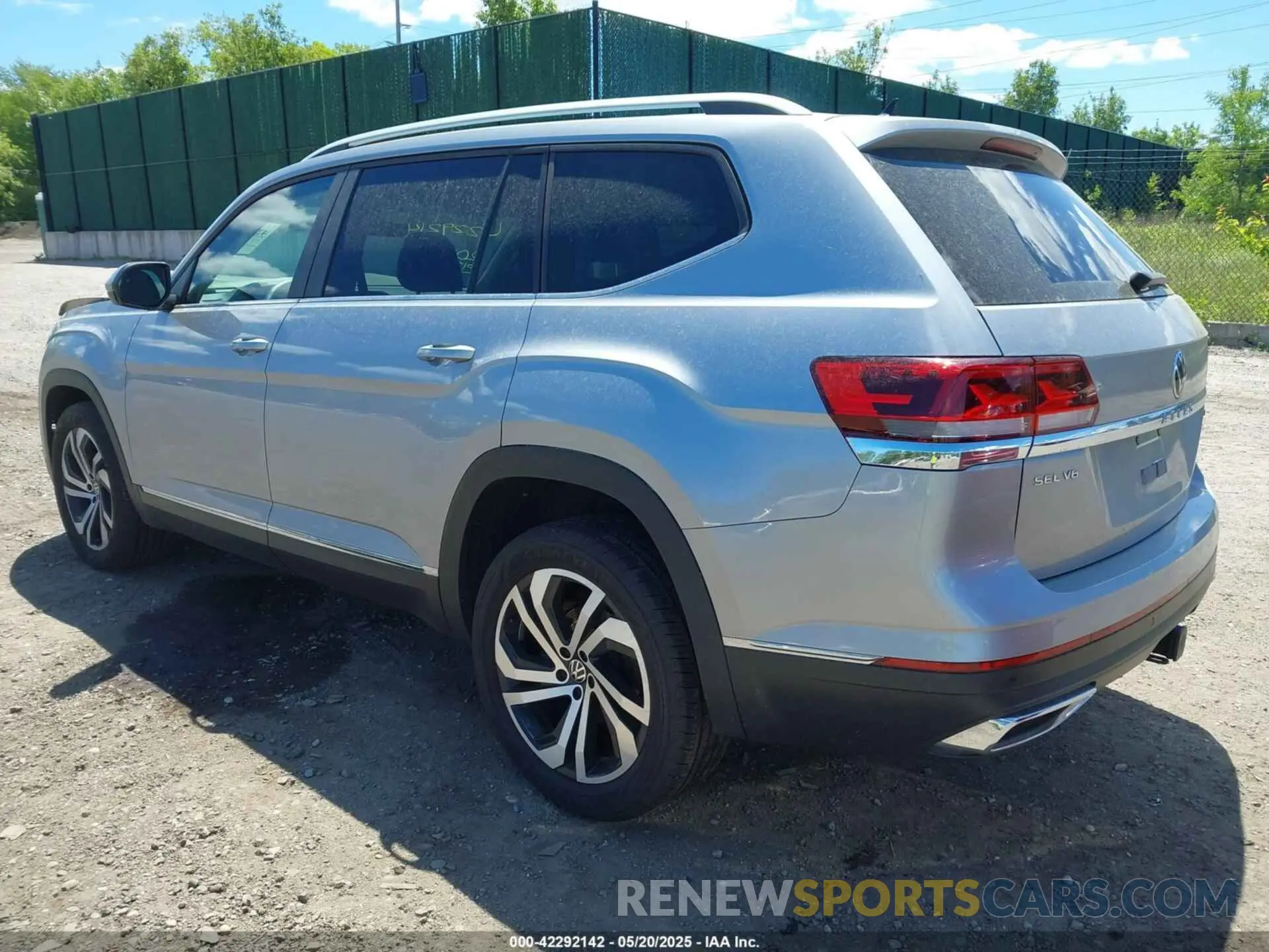 3 Photograph of a damaged car 1V2BR2CA2PC510744 VOLKSWAGEN ATLAS 2023