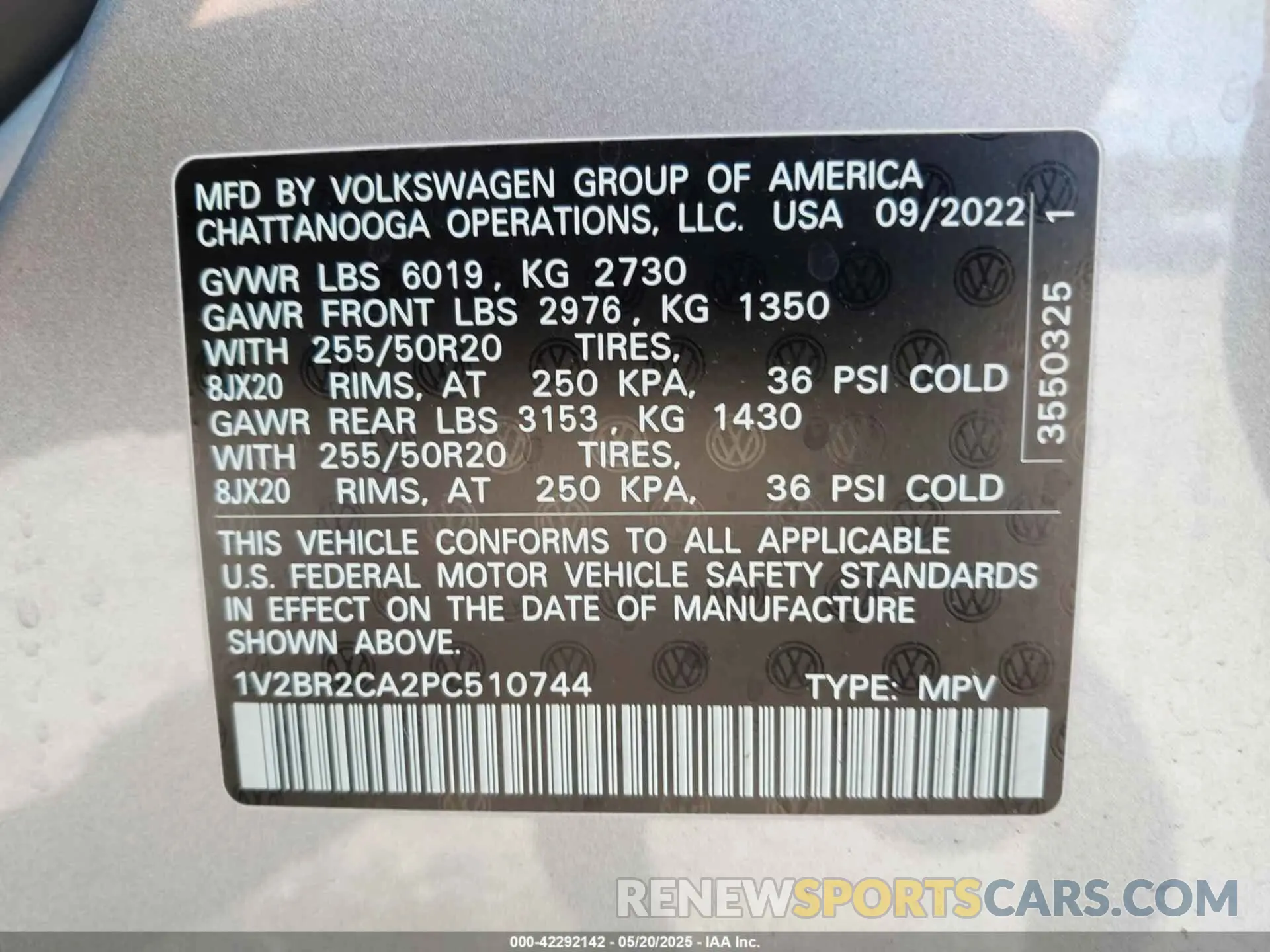 9 Photograph of a damaged car 1V2BR2CA2PC510744 VOLKSWAGEN ATLAS 2023