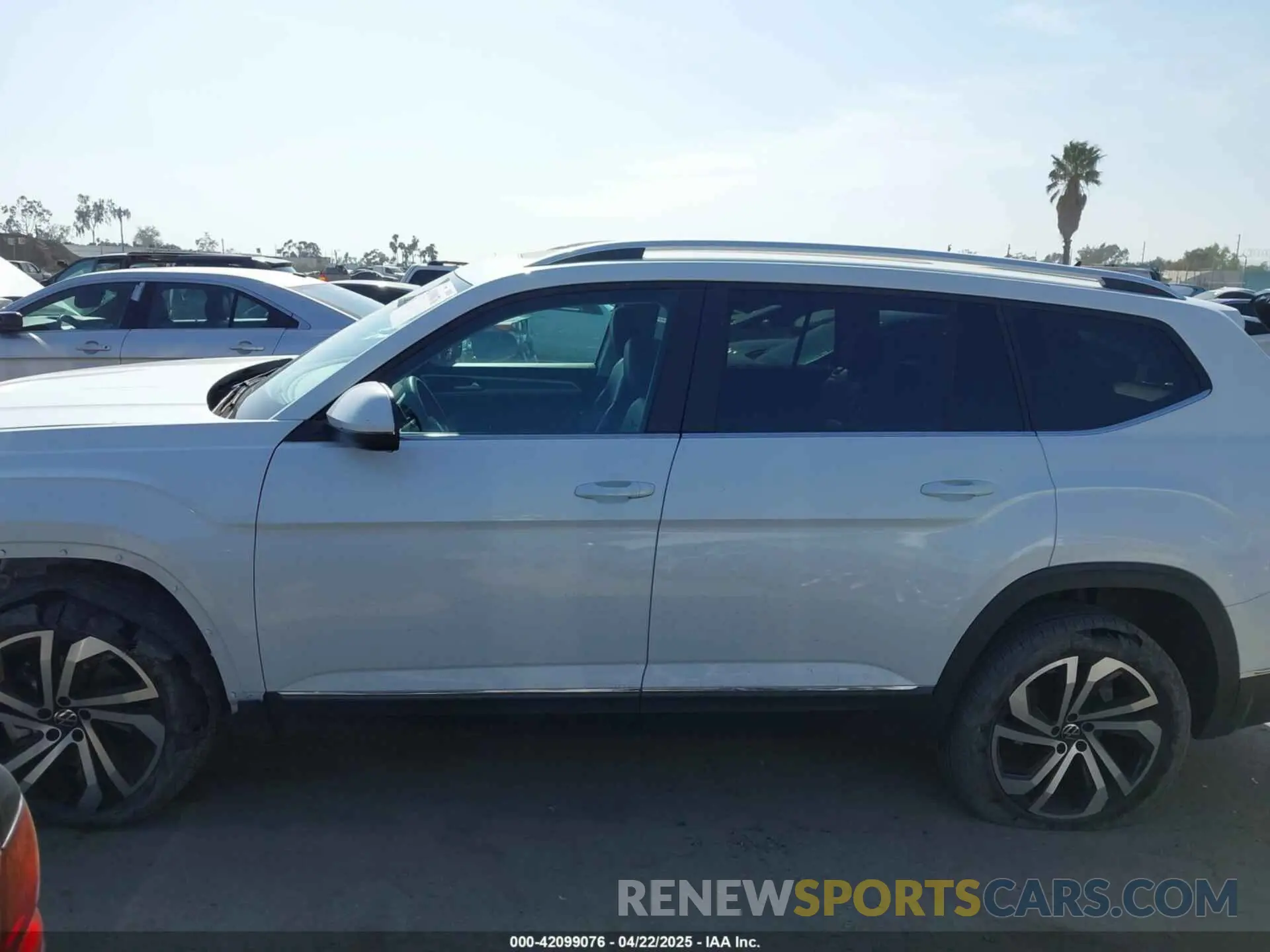 14 Фотография поврежденного автомобиля 1V2BR2CA7PC527099 VOLKSWAGEN ATLAS 2023