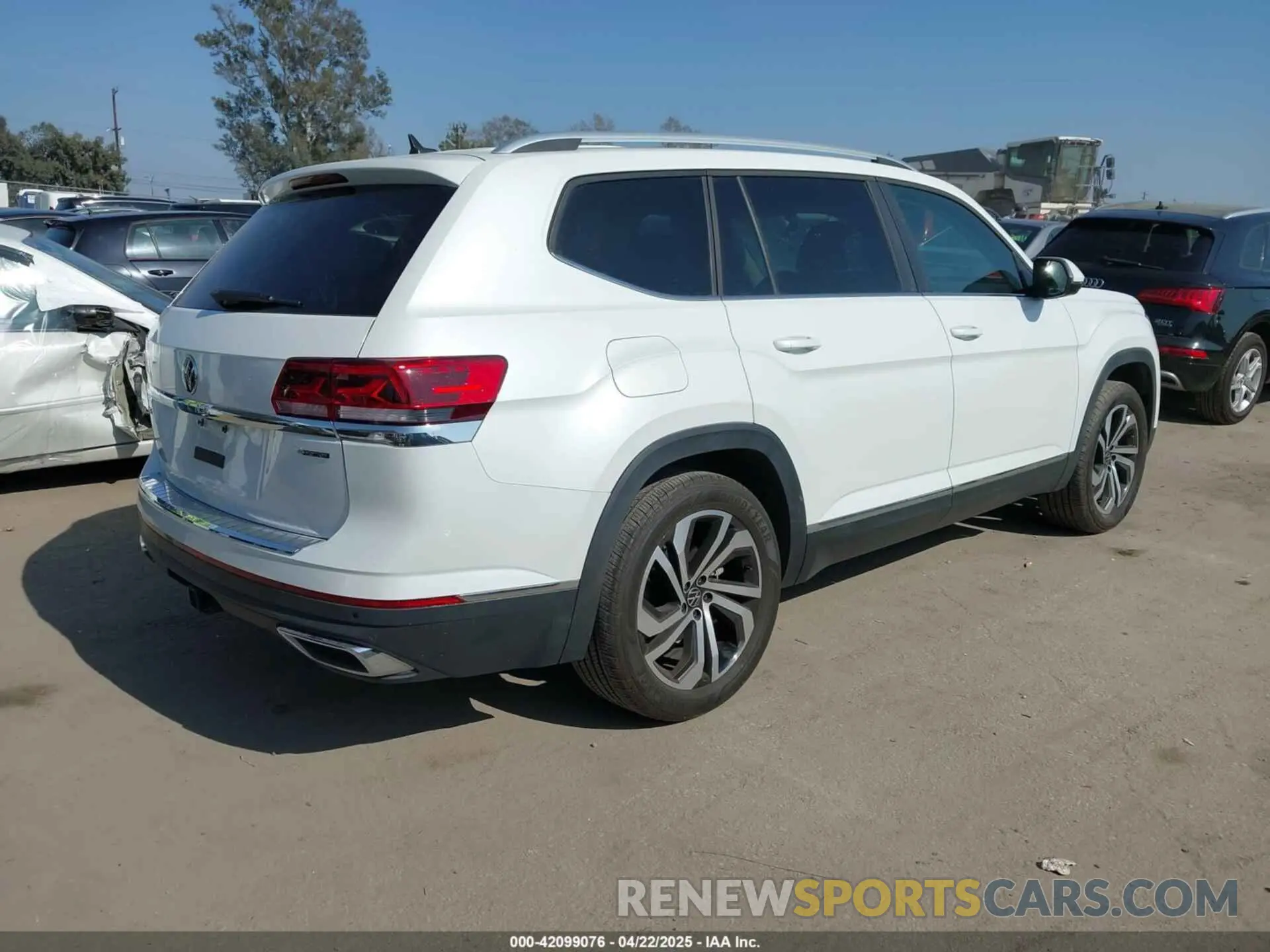 4 Фотография поврежденного автомобиля 1V2BR2CA7PC527099 VOLKSWAGEN ATLAS 2023