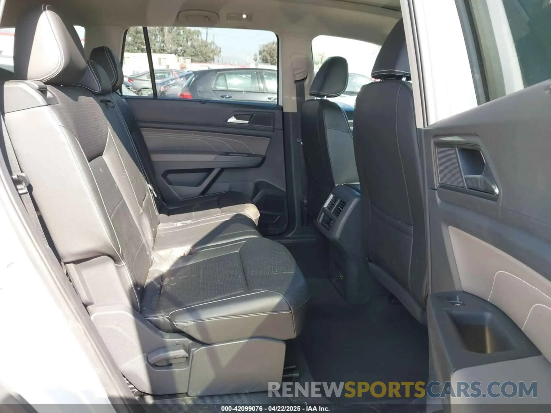 8 Фотография поврежденного автомобиля 1V2BR2CA7PC527099 VOLKSWAGEN ATLAS 2023