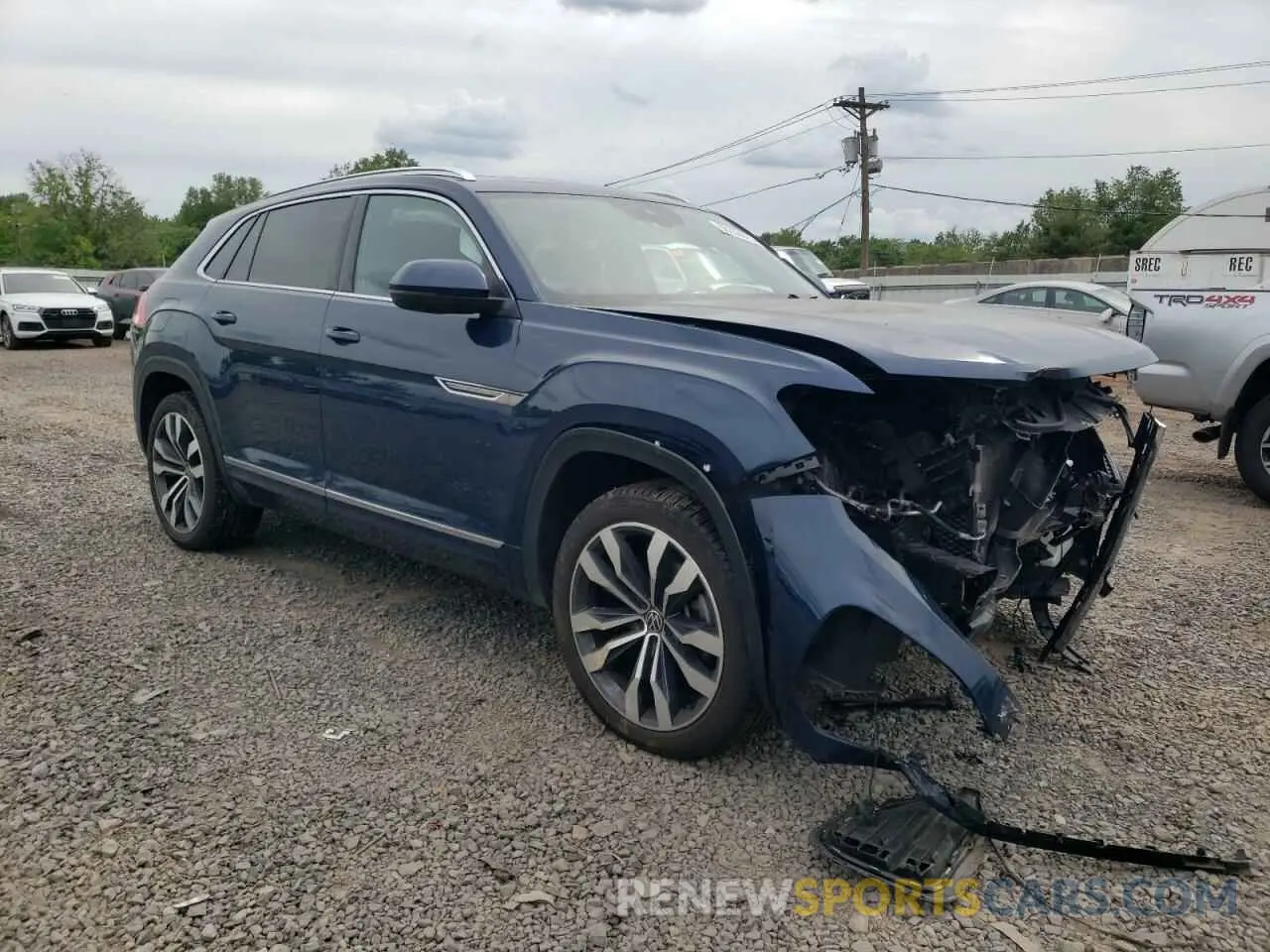 4 Photograph of a damaged car 1V2FE2CA8PC205729 VOLKSWAGEN ATLAS 2023