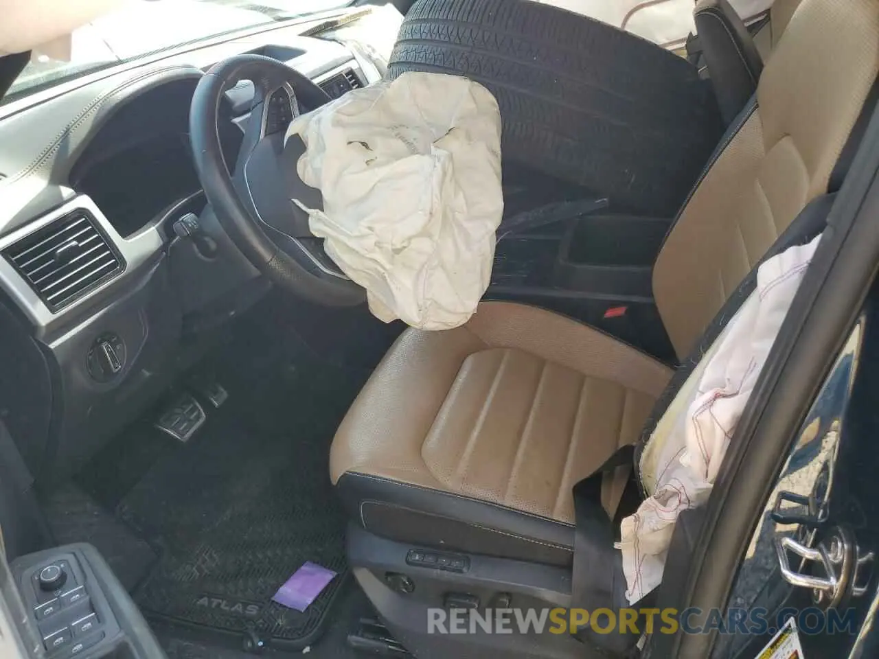 7 Photograph of a damaged car 1V2FE2CA9PC216805 VOLKSWAGEN ATLAS 2023