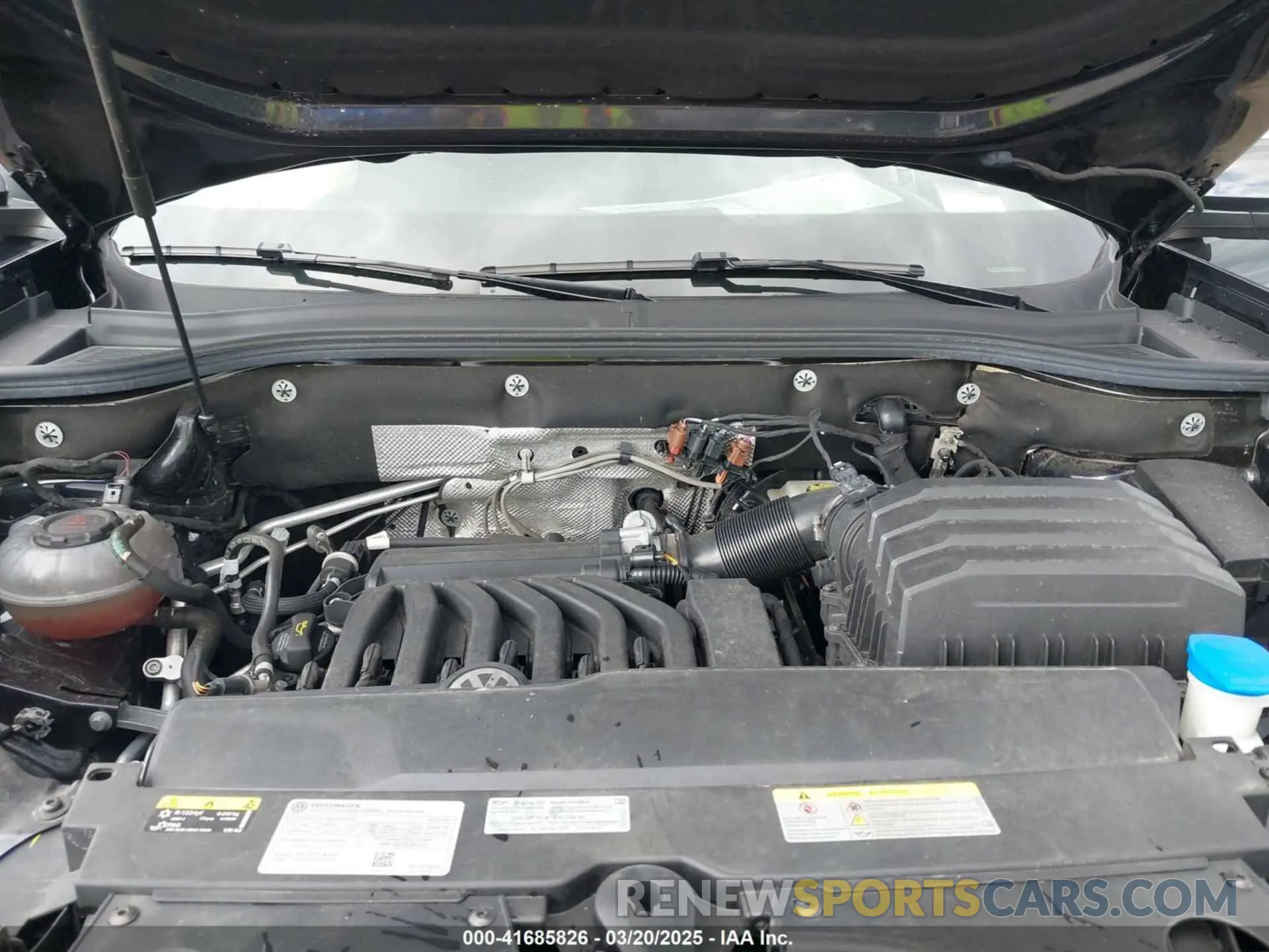 10 Photograph of a damaged car 1V2FR2CA2PC557077 VOLKSWAGEN ATLAS 2023