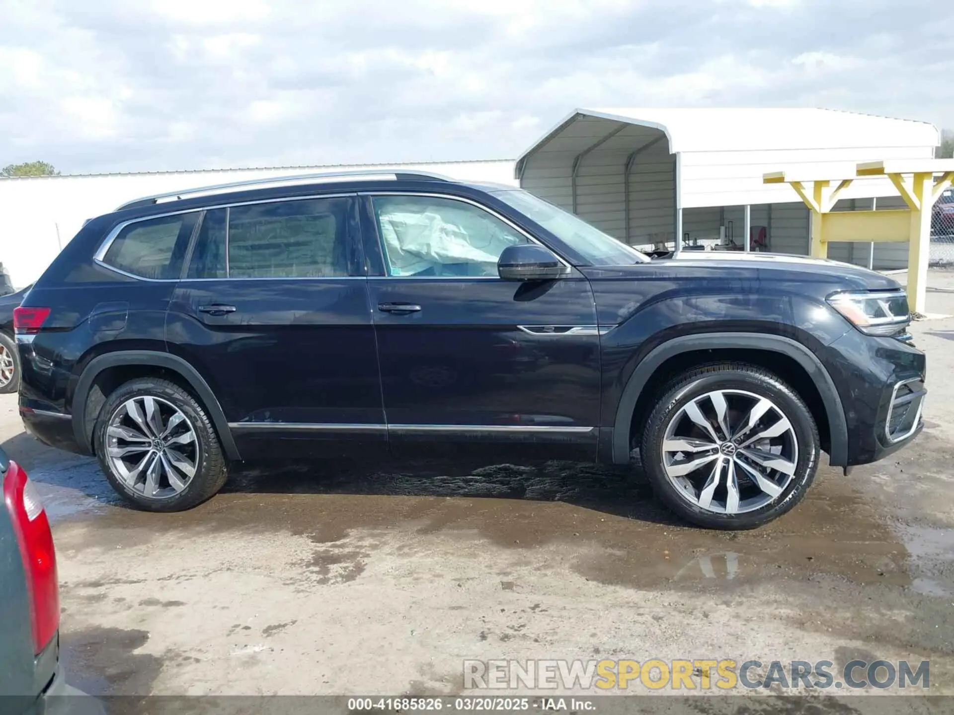 13 Photograph of a damaged car 1V2FR2CA2PC557077 VOLKSWAGEN ATLAS 2023