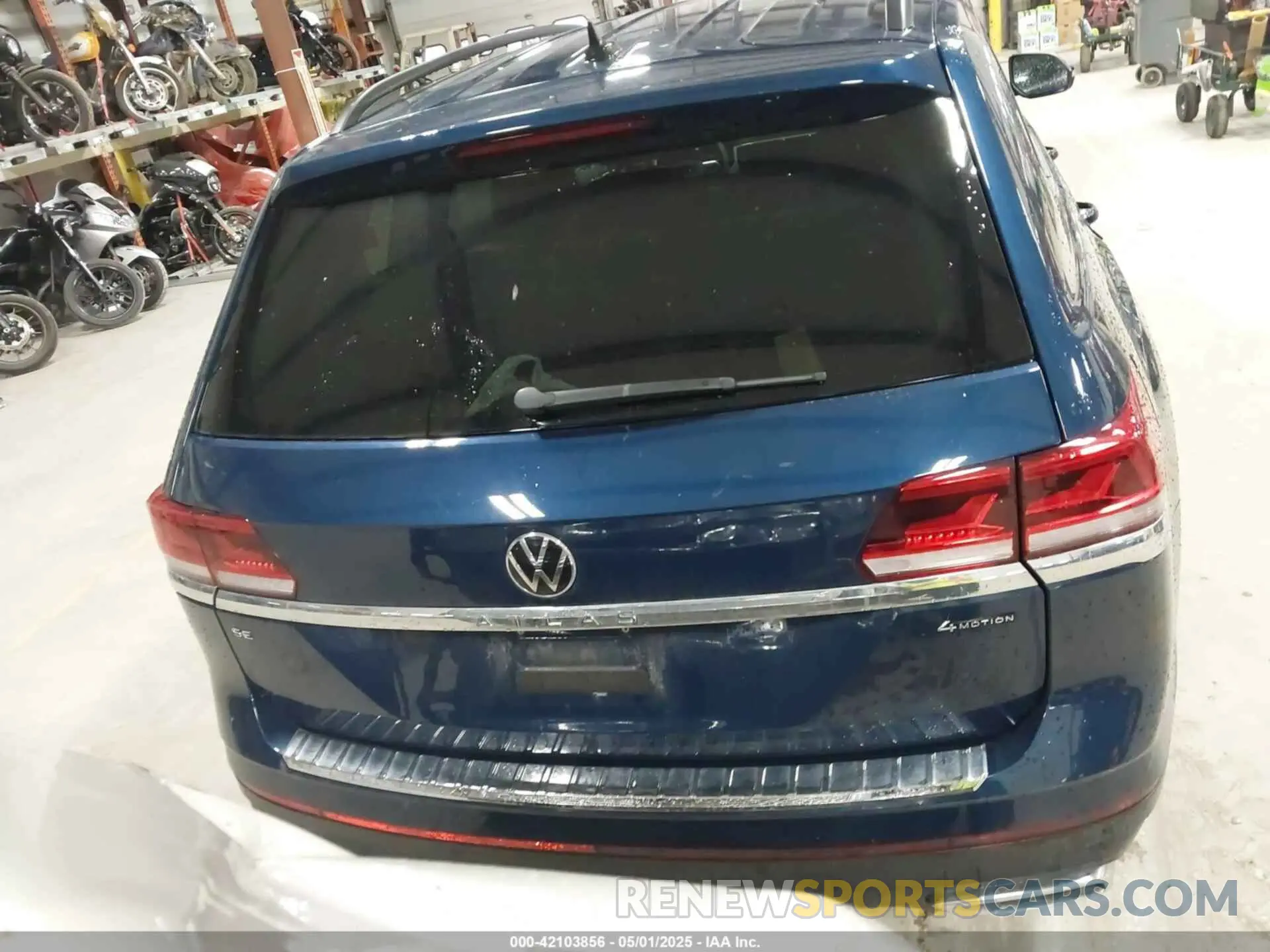 16 Photograph of a damaged car 1V2HP2CA0PC516123 VOLKSWAGEN ATLAS 2023