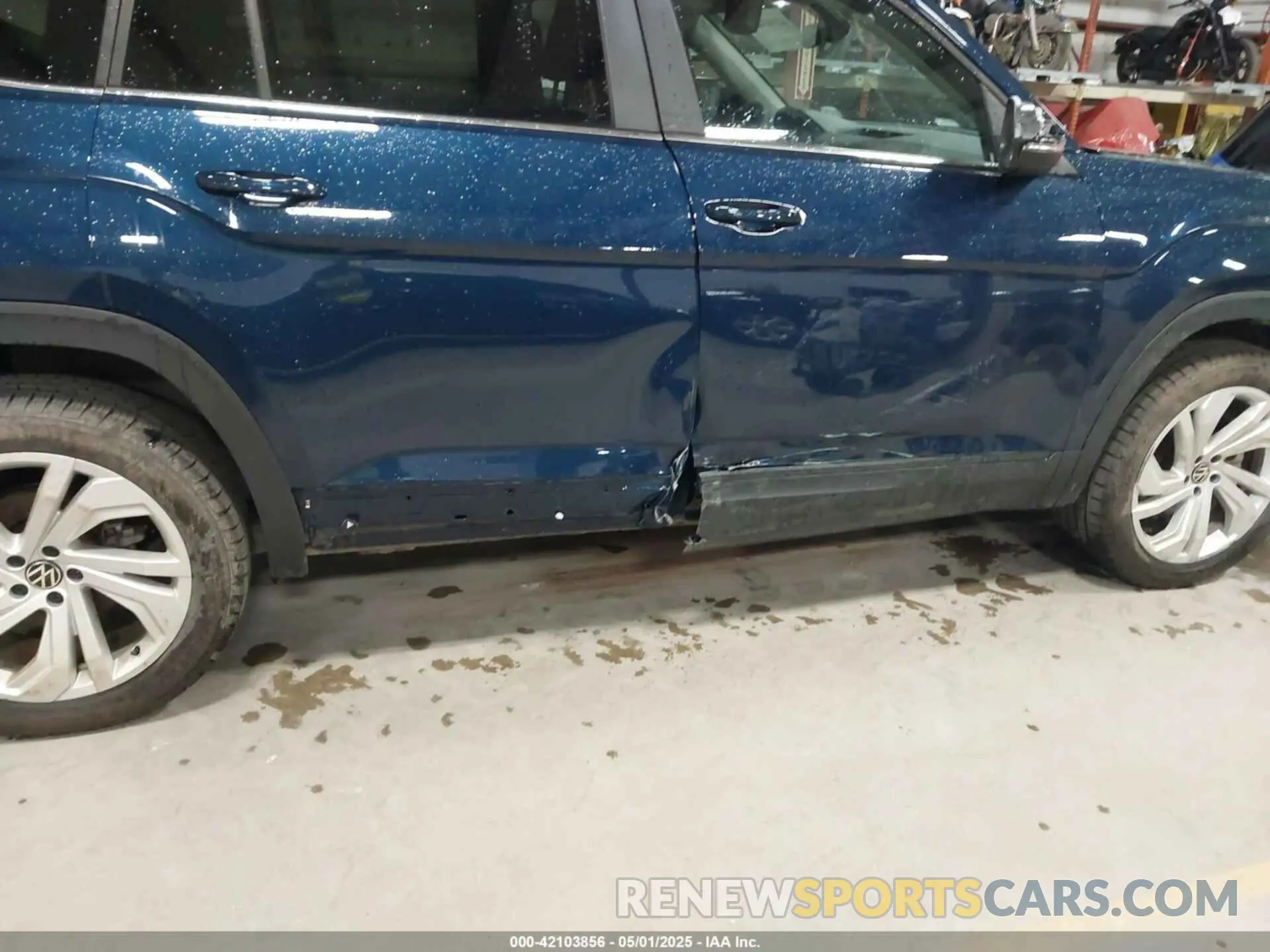 6 Photograph of a damaged car 1V2HP2CA0PC516123 VOLKSWAGEN ATLAS 2023