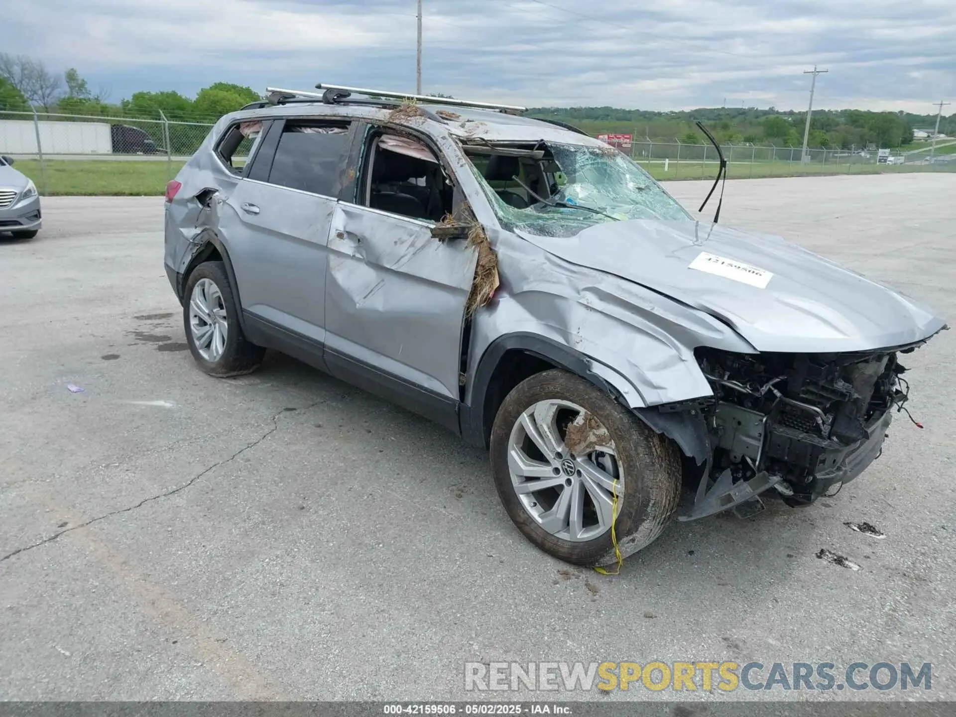 1 Photograph of a damaged car 1V2JR2CA5PC524780 VOLKSWAGEN ATLAS 2023