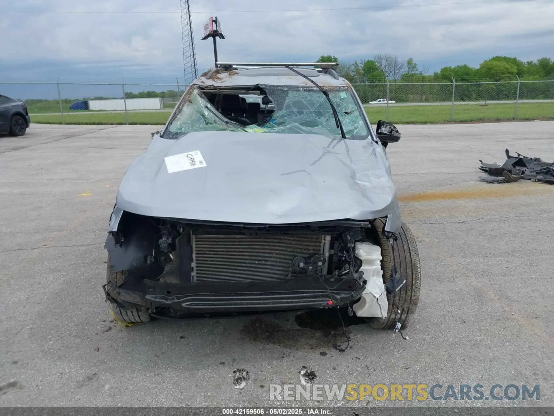 12 Photograph of a damaged car 1V2JR2CA5PC524780 VOLKSWAGEN ATLAS 2023