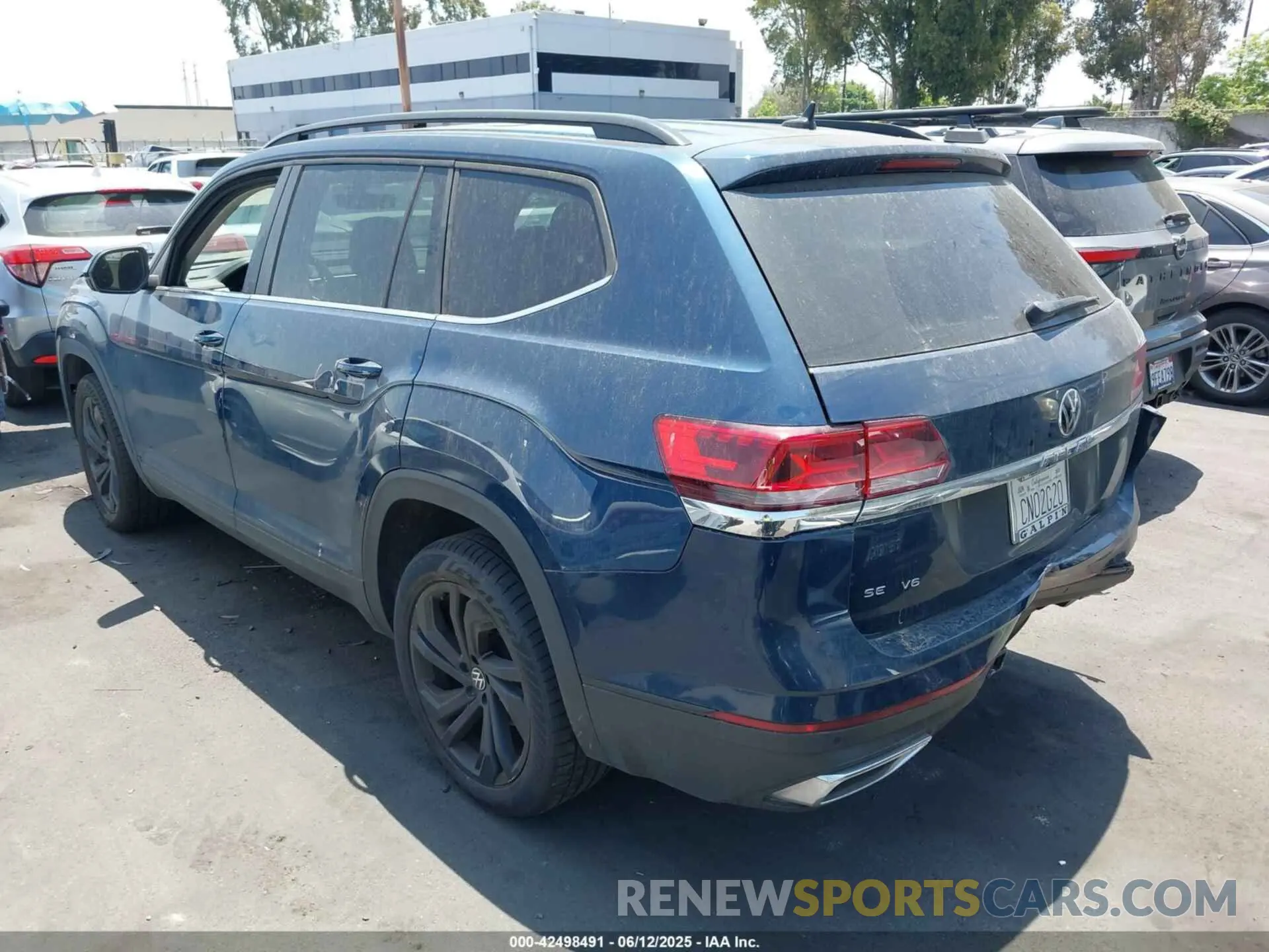 3 Фотография поврежденного автомобиля 1V2JR2CA5PC530112 VOLKSWAGEN ATLAS 2023