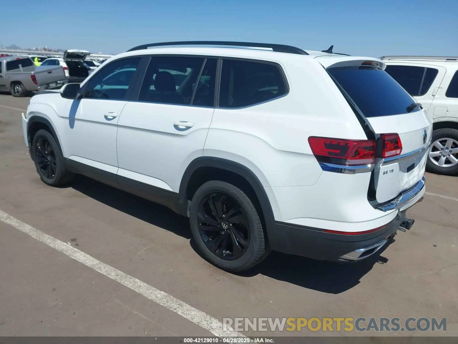 3 Фотография поврежденного автомобиля 1V2JR2CA8PC548121 VOLKSWAGEN ATLAS 2023
