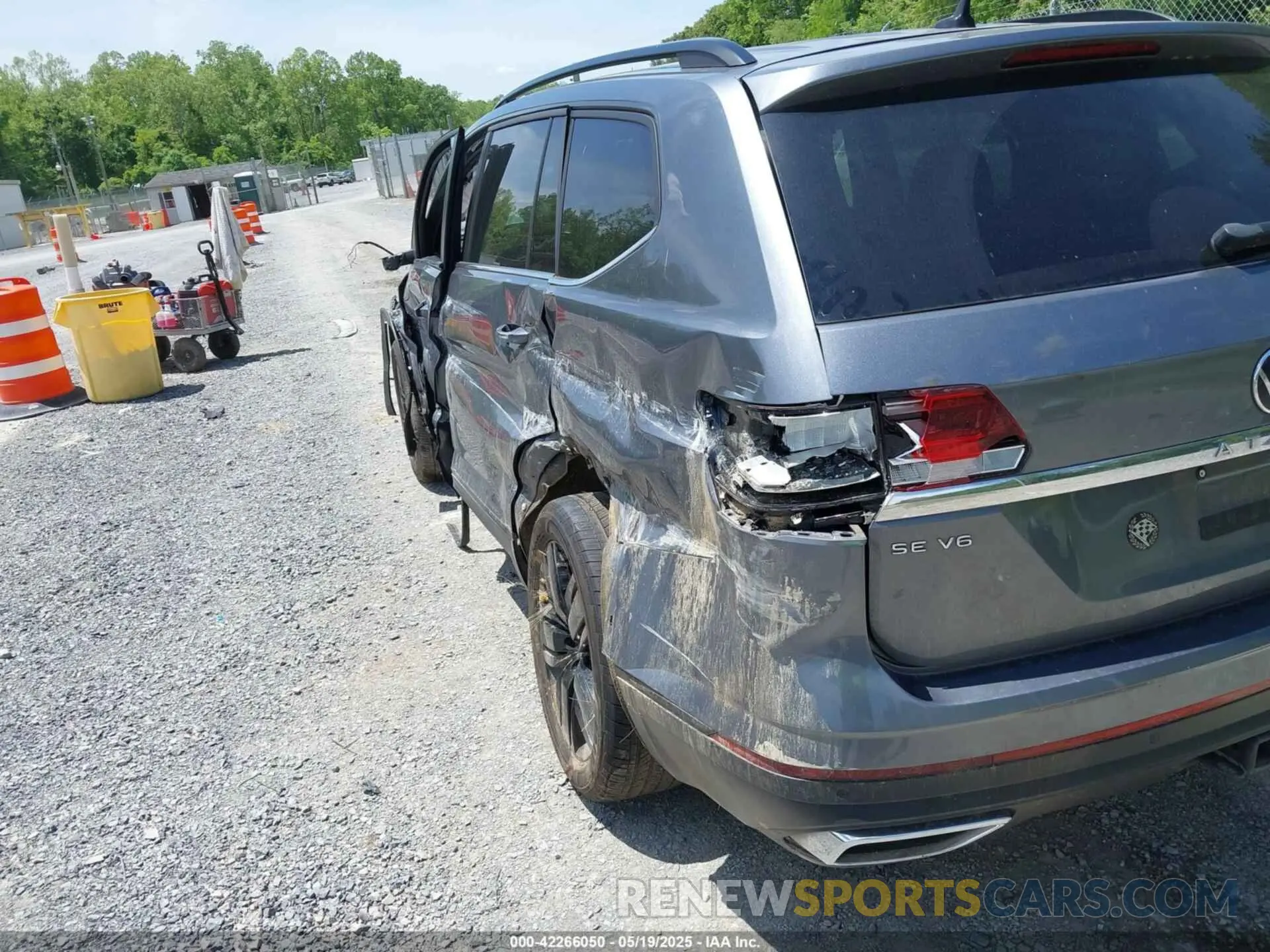 21 Фотография поврежденного автомобиля 1V2KR2CA1PC541564 VOLKSWAGEN ATLAS 2023