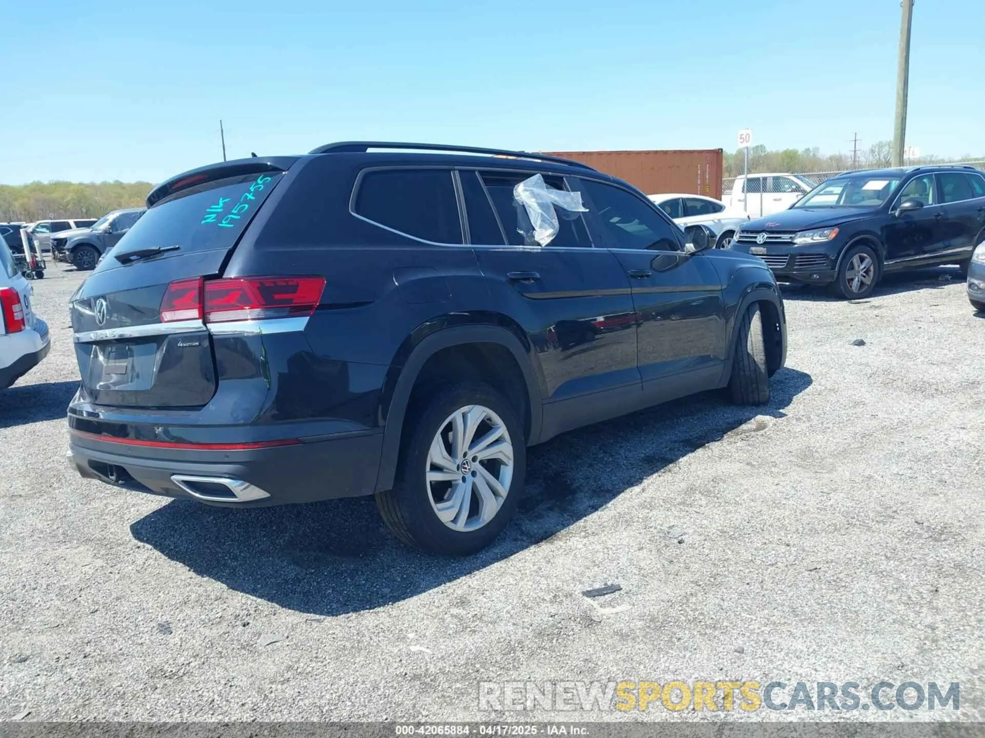 4 Photograph of a damaged car 1V2KR2CA3PC522546 VOLKSWAGEN ATLAS 2023