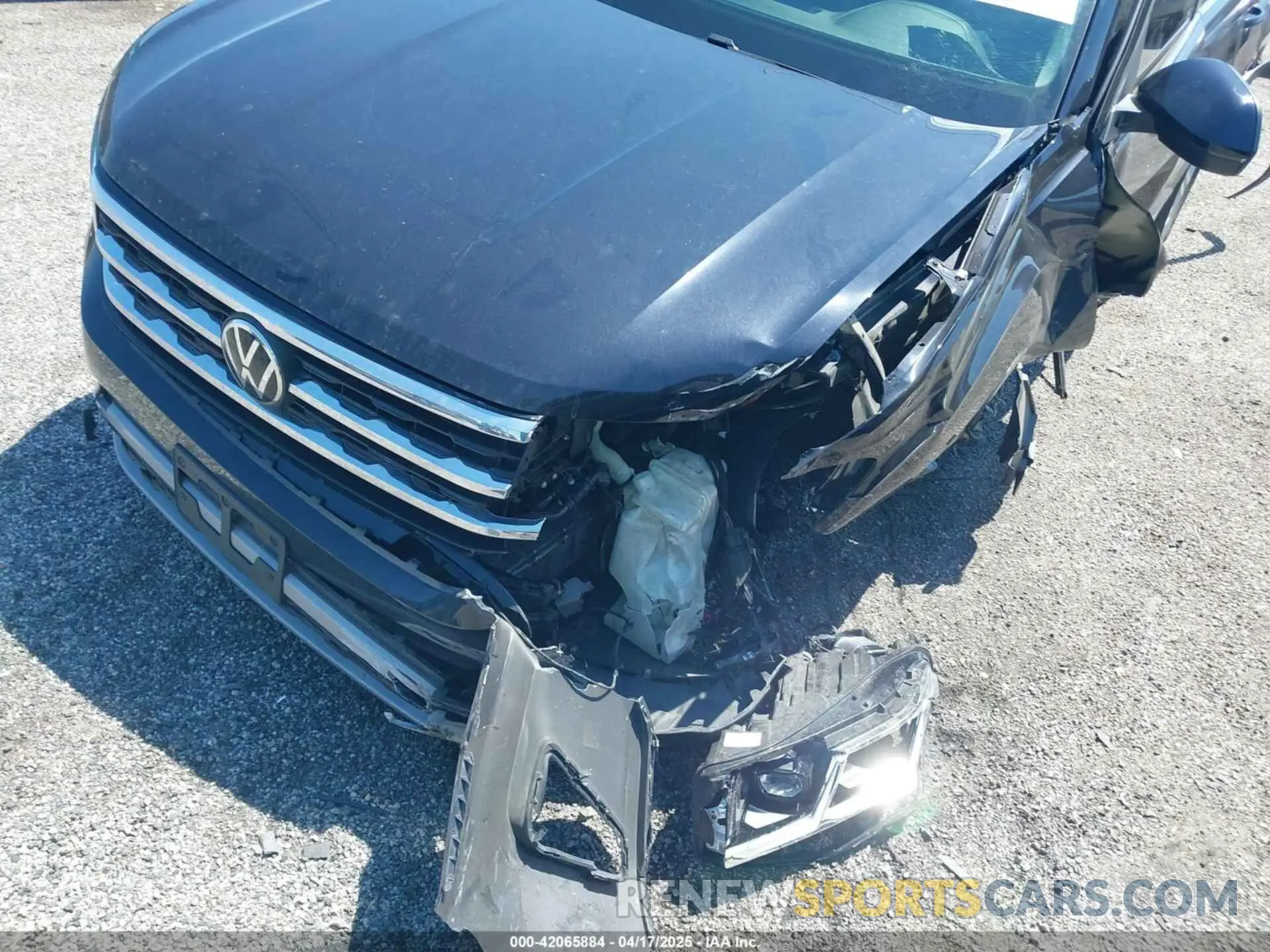 6 Photograph of a damaged car 1V2KR2CA3PC522546 VOLKSWAGEN ATLAS 2023