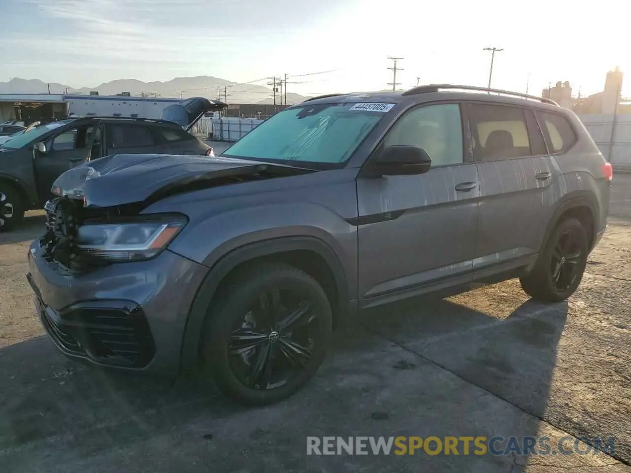 1 Фотография поврежденного автомобиля 1V2SR2CA0PC524996 VOLKSWAGEN ATLAS 2023