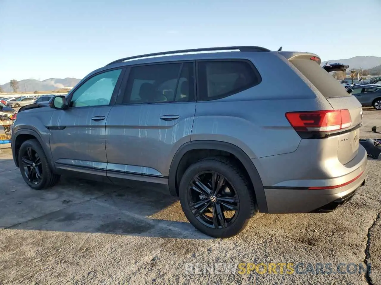 2 Фотография поврежденного автомобиля 1V2SR2CA0PC524996 VOLKSWAGEN ATLAS 2023