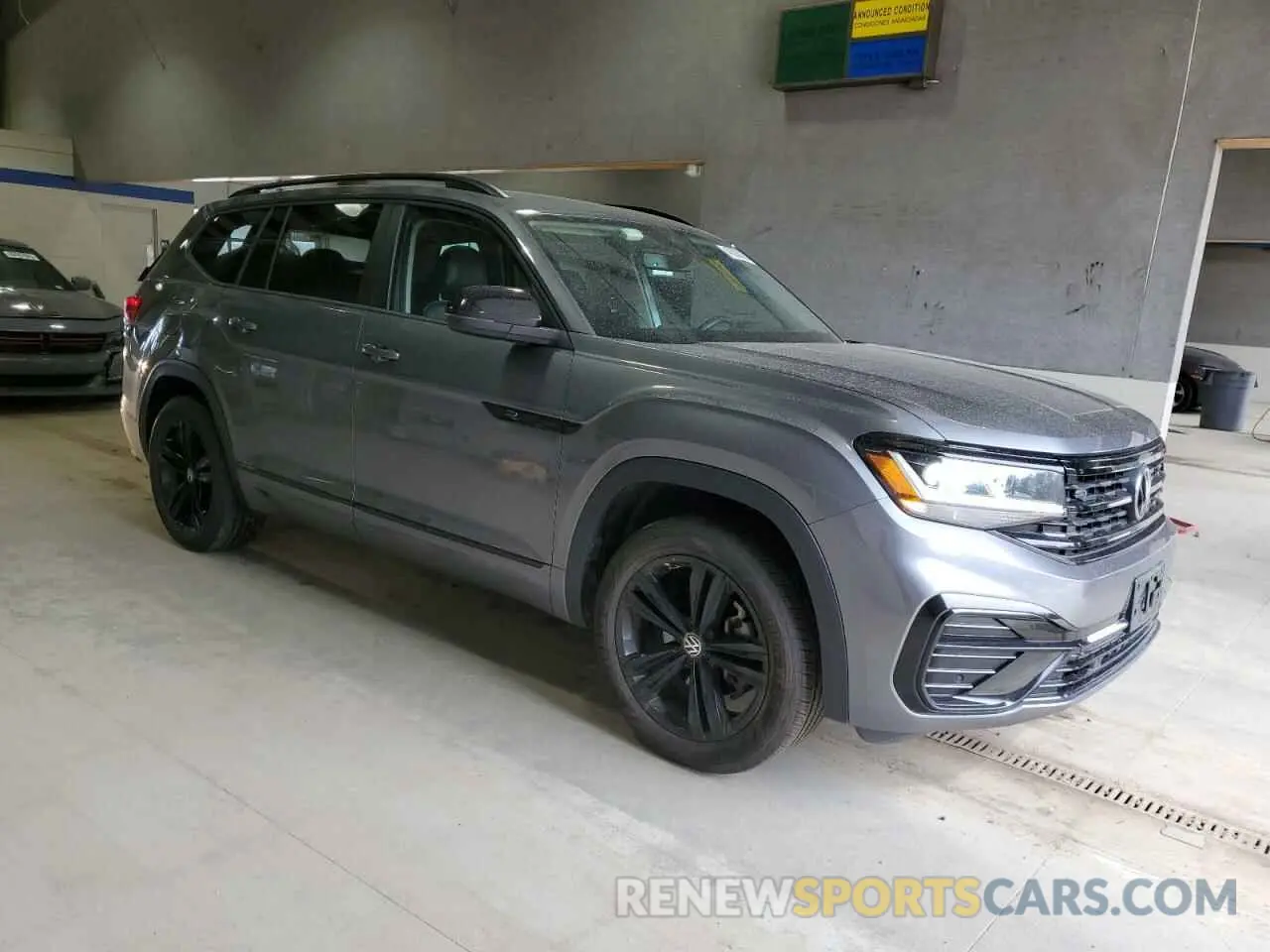 4 Photograph of a damaged car 1V2SR2CAXPC512824 VOLKSWAGEN ATLAS 2023