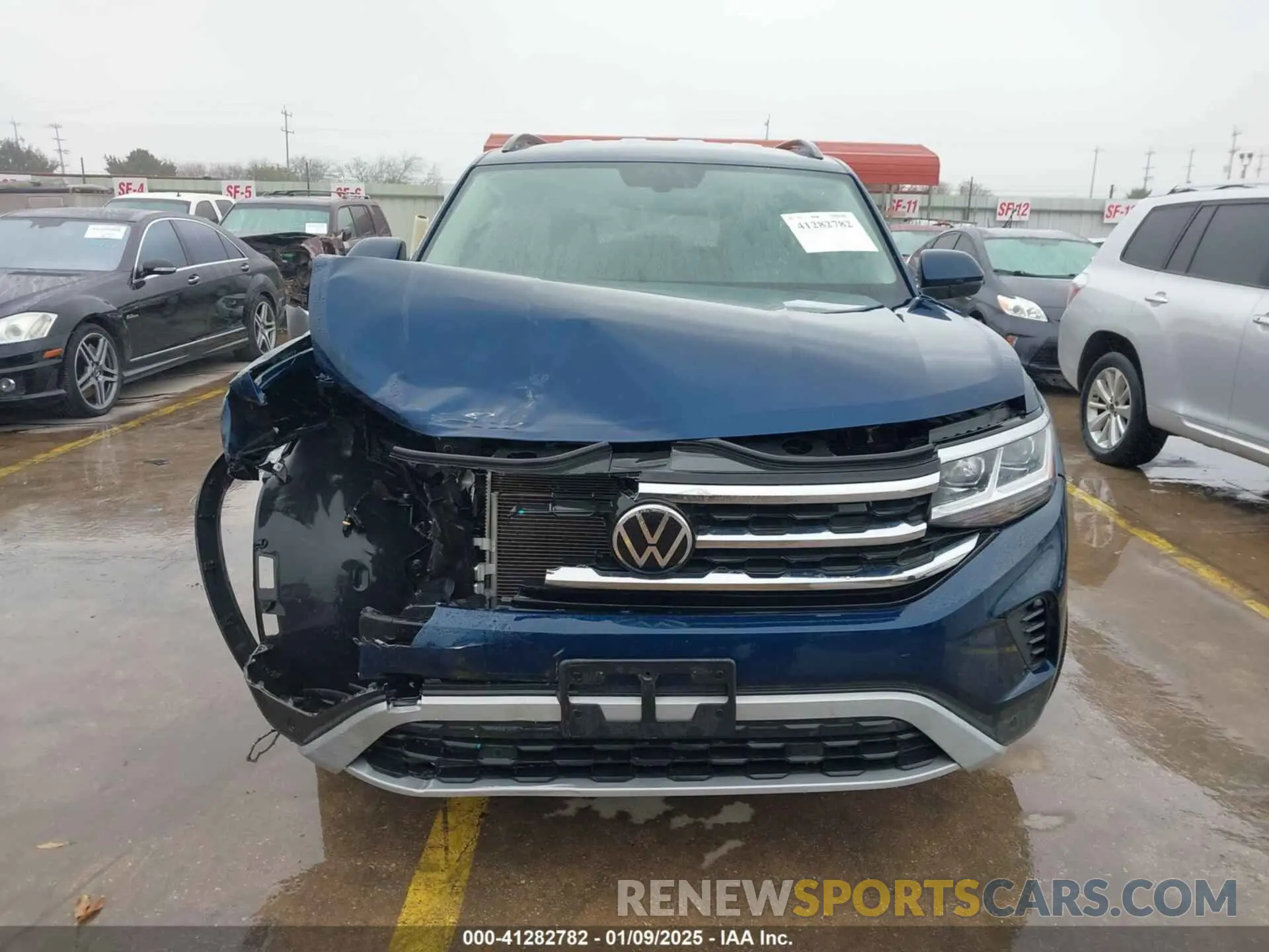 12 Photograph of a damaged car 1V2WR2CA3PC507742 VOLKSWAGEN ATLAS 2023