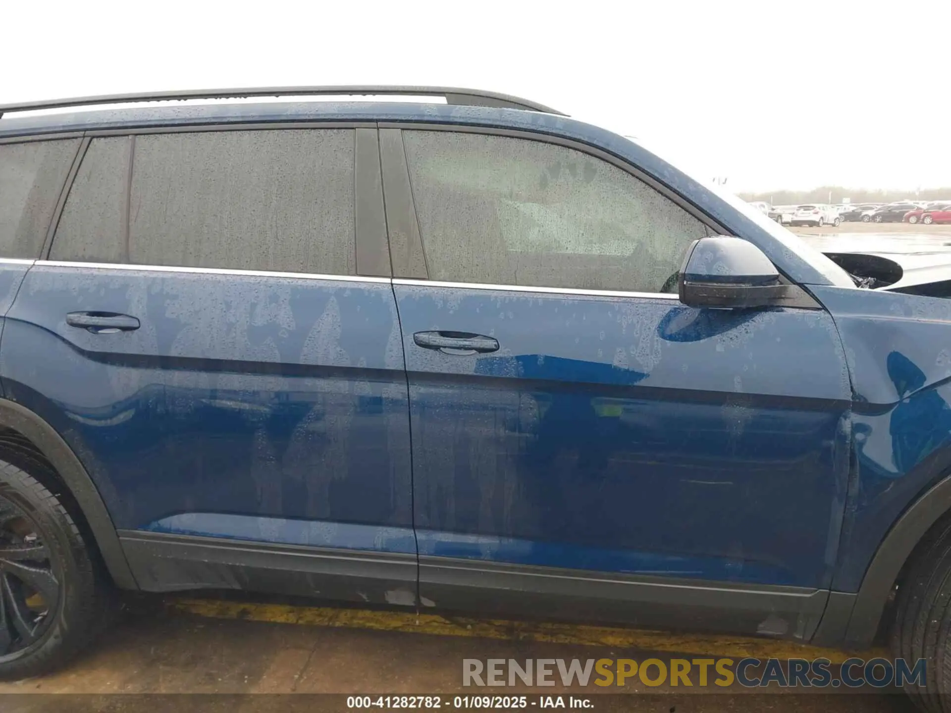 13 Photograph of a damaged car 1V2WR2CA3PC507742 VOLKSWAGEN ATLAS 2023