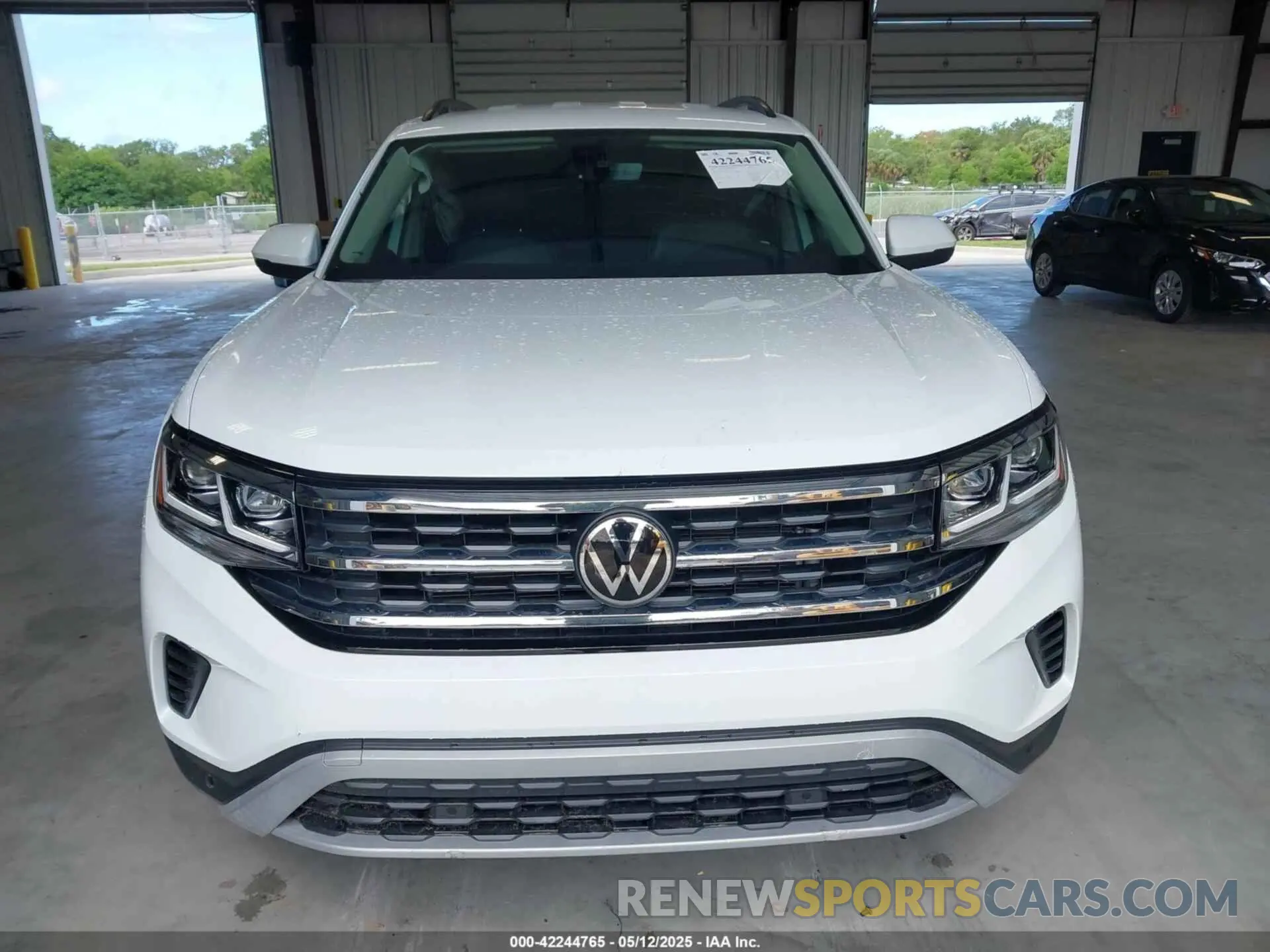 13 Фотография поврежденного автомобиля 1V2WR2CA4PC555542 VOLKSWAGEN ATLAS 2023