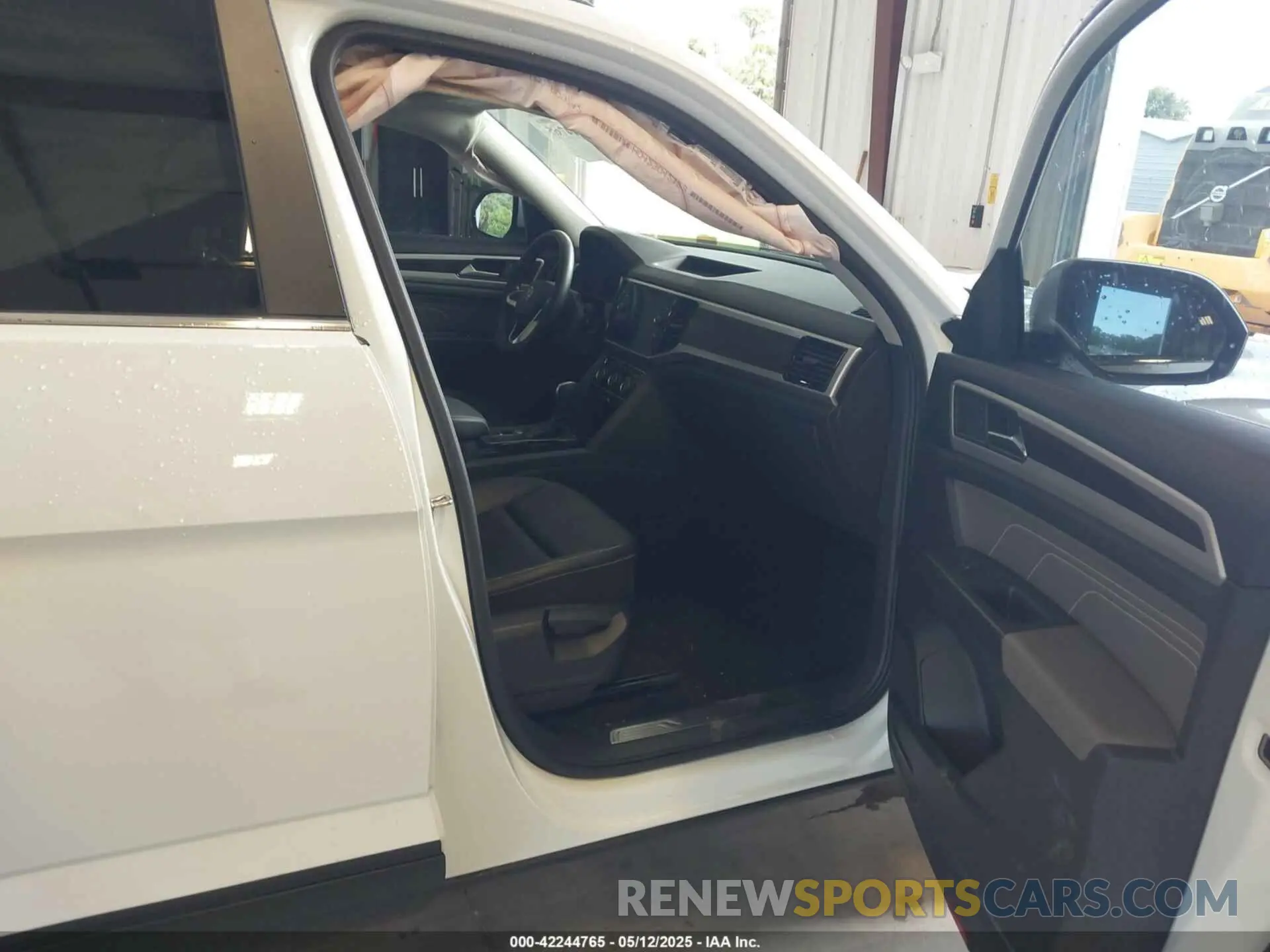 5 Фотография поврежденного автомобиля 1V2WR2CA4PC555542 VOLKSWAGEN ATLAS 2023