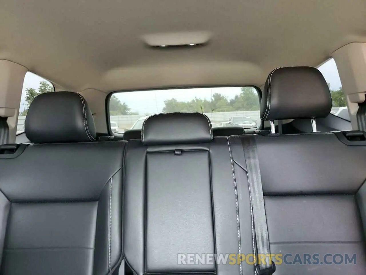 10 Photograph of a damaged car 1V2WR2CA5PC556506 VOLKSWAGEN ATLAS 2023
